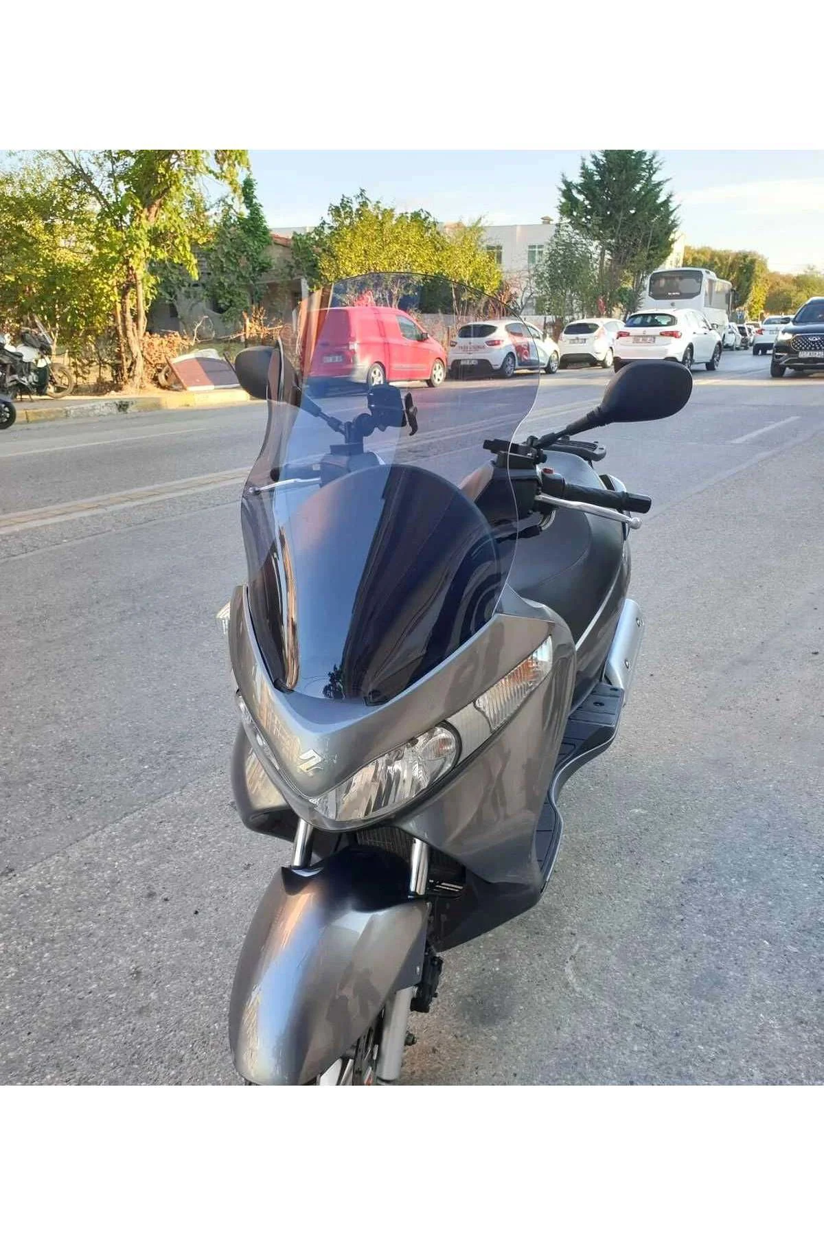 Suzuki Burgman 125 Ön Cam 2006-2013 Model 61cm Füme Renkli 4mm
