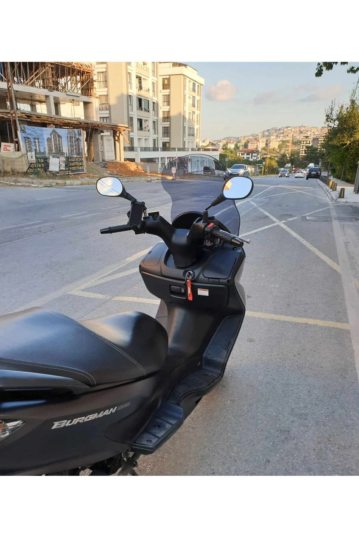 Suzuki Burgman 200 Ön Cam 2006-2013 Model 61cm Füme Renkli 4mm