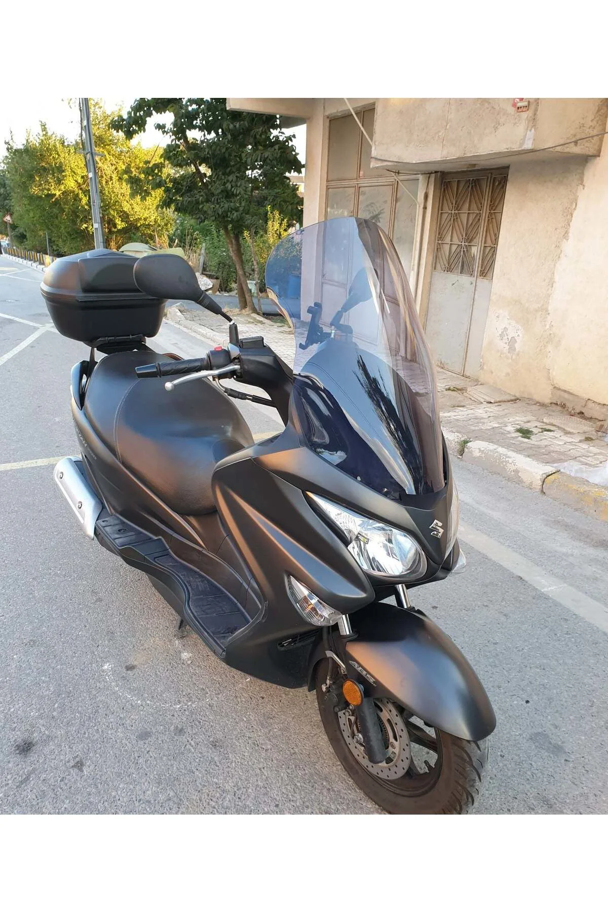 Suzuki Burgman 200 Ön Cam 2006-2013 Model 61cm Füme Renkli 4mm