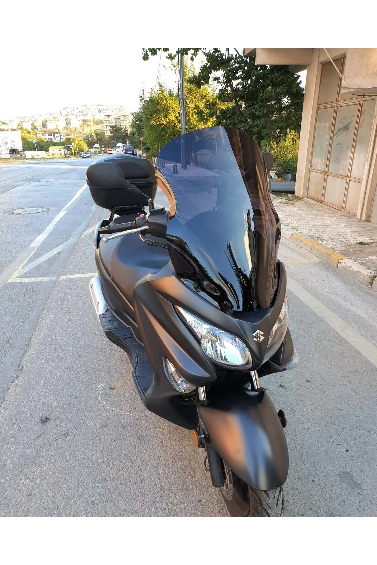 Suzuki Burgman 200 Ön Cam 2006-2013 Model 61cm siyah Renkli 4mm