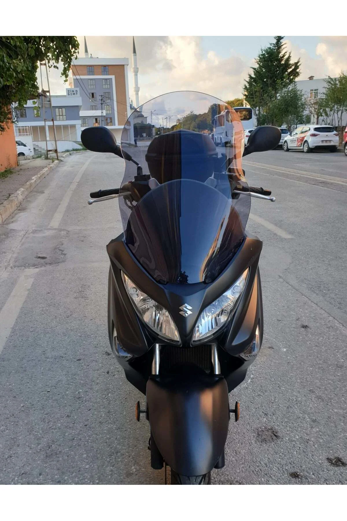Suzuki Burgman 200 Ön Cam 2006-2013 Model 61cm Füme Renkli 4mm