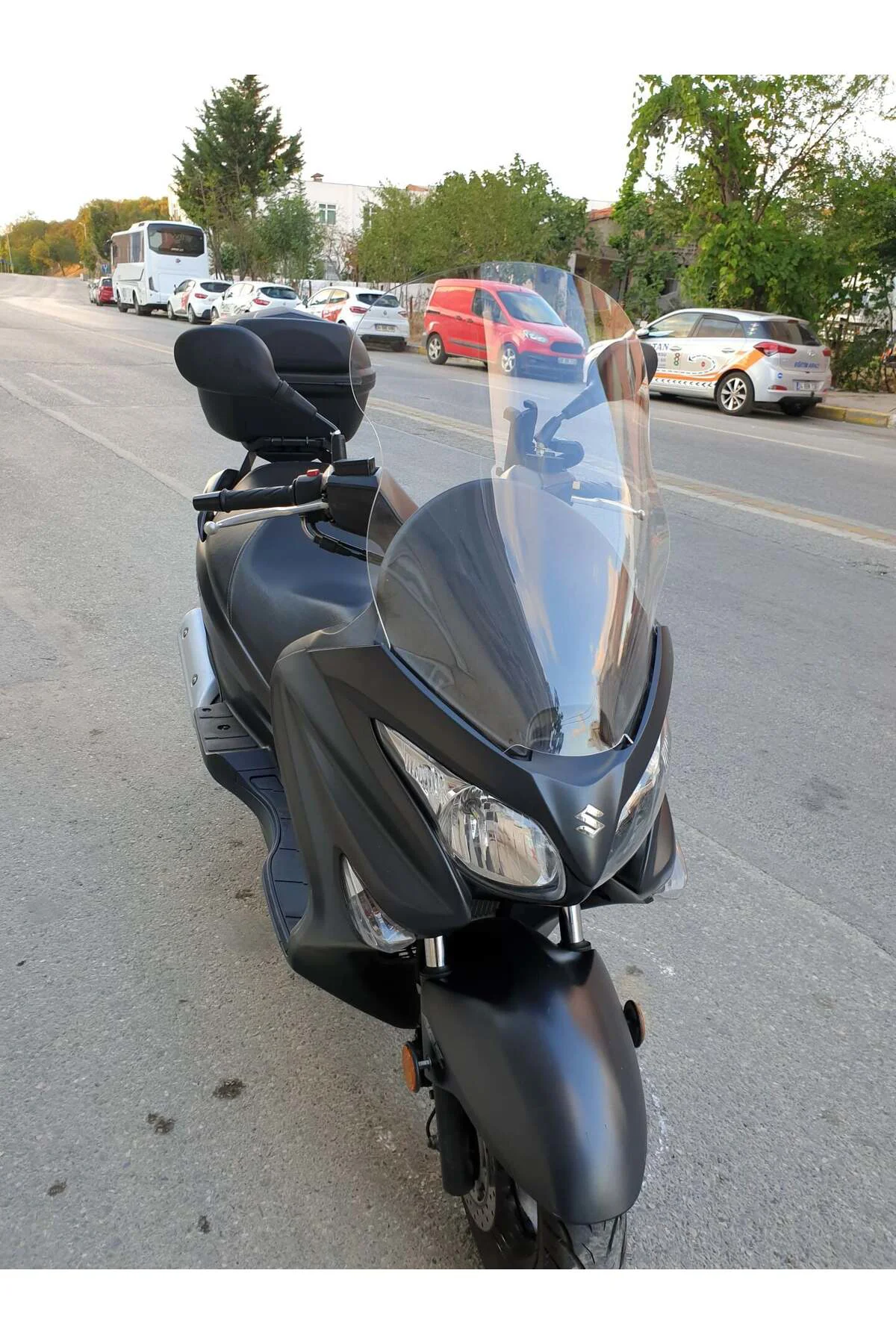 Suzuki Burgman 200 Ön Cam 2006-2013 Model 61cm Şeffaf Renkli 4mm