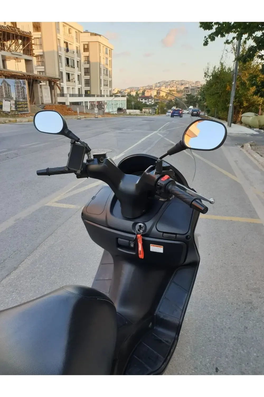 Suzuki Burgman 200 Ön Cam 2006-2013 Model 61cm Şeffaf Renkli 4mm