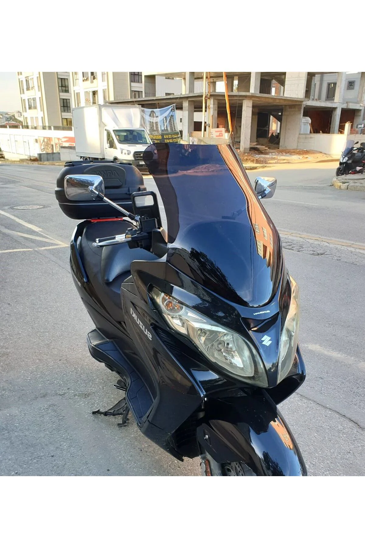 Suzuki Burgman 400 K7 Ön Cam 2007-2015 Model 70cm Siyah Renkli 4m