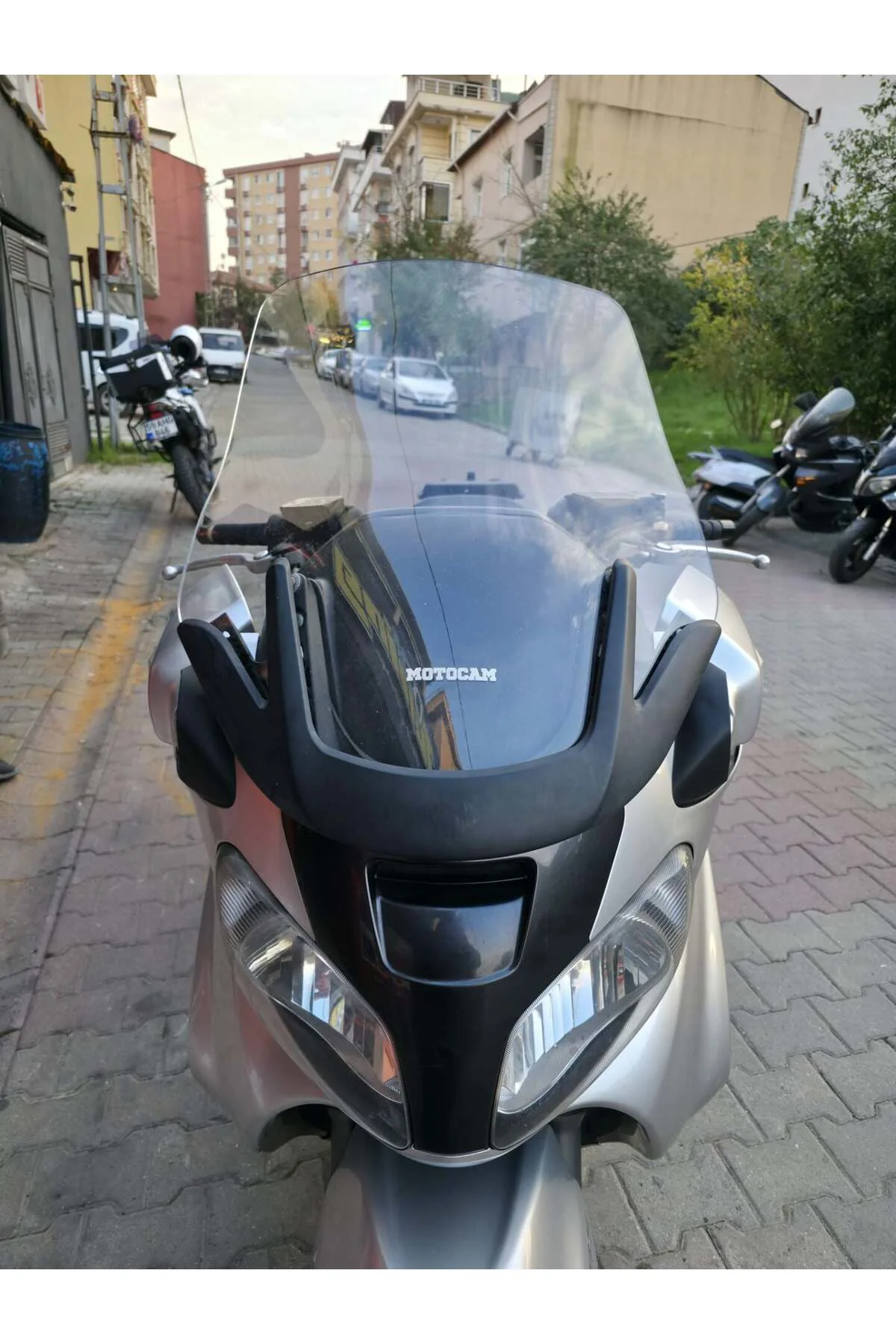 Suzuki Burgman 650 Ön Cam 2001-2004 Model 60cm Şeffaf Renkli 4mm