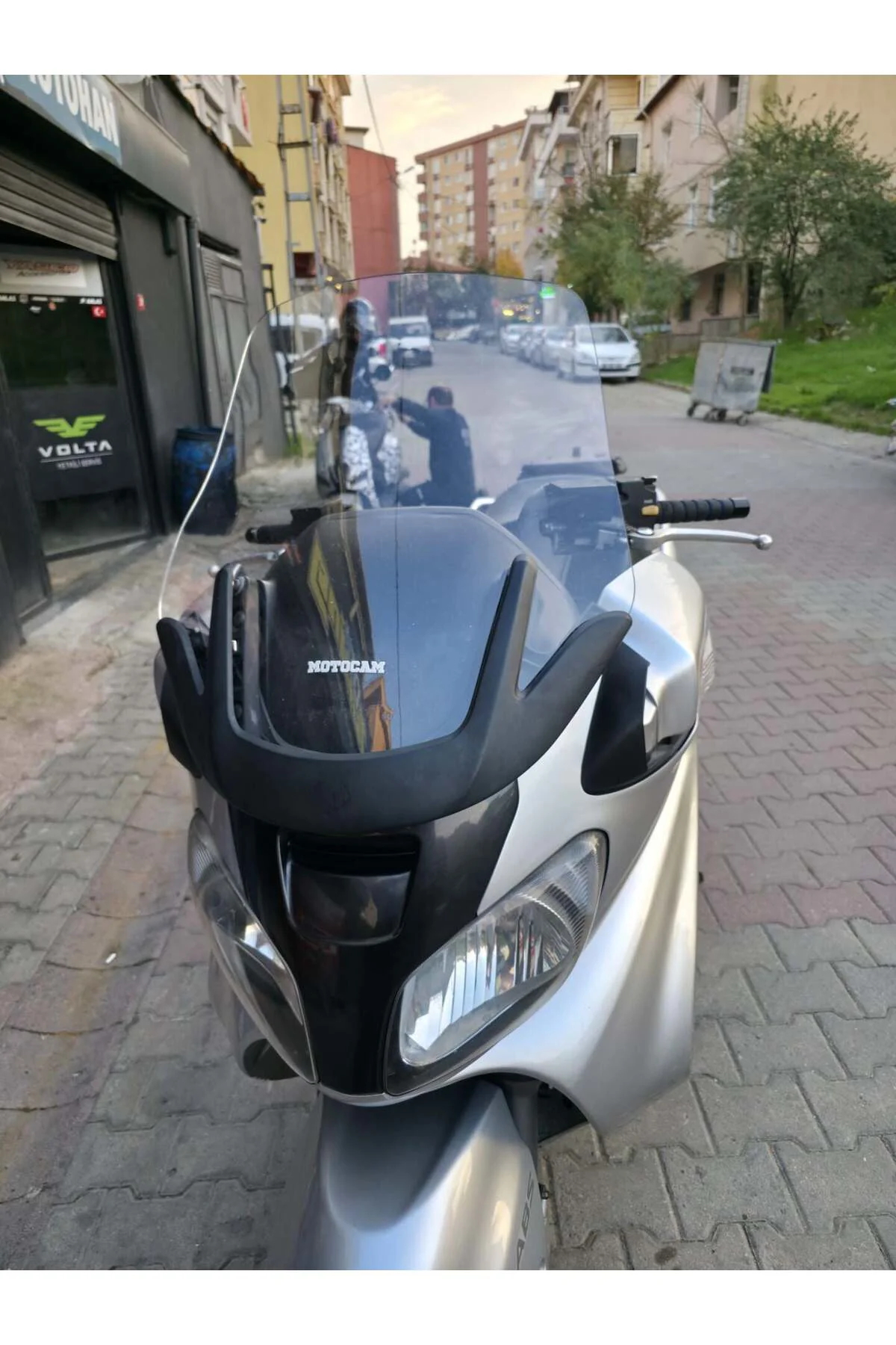 Suzuki Burgman 650 Ön Cam 2001-2004 Model 60cm Şeffaf Renkli 4mm