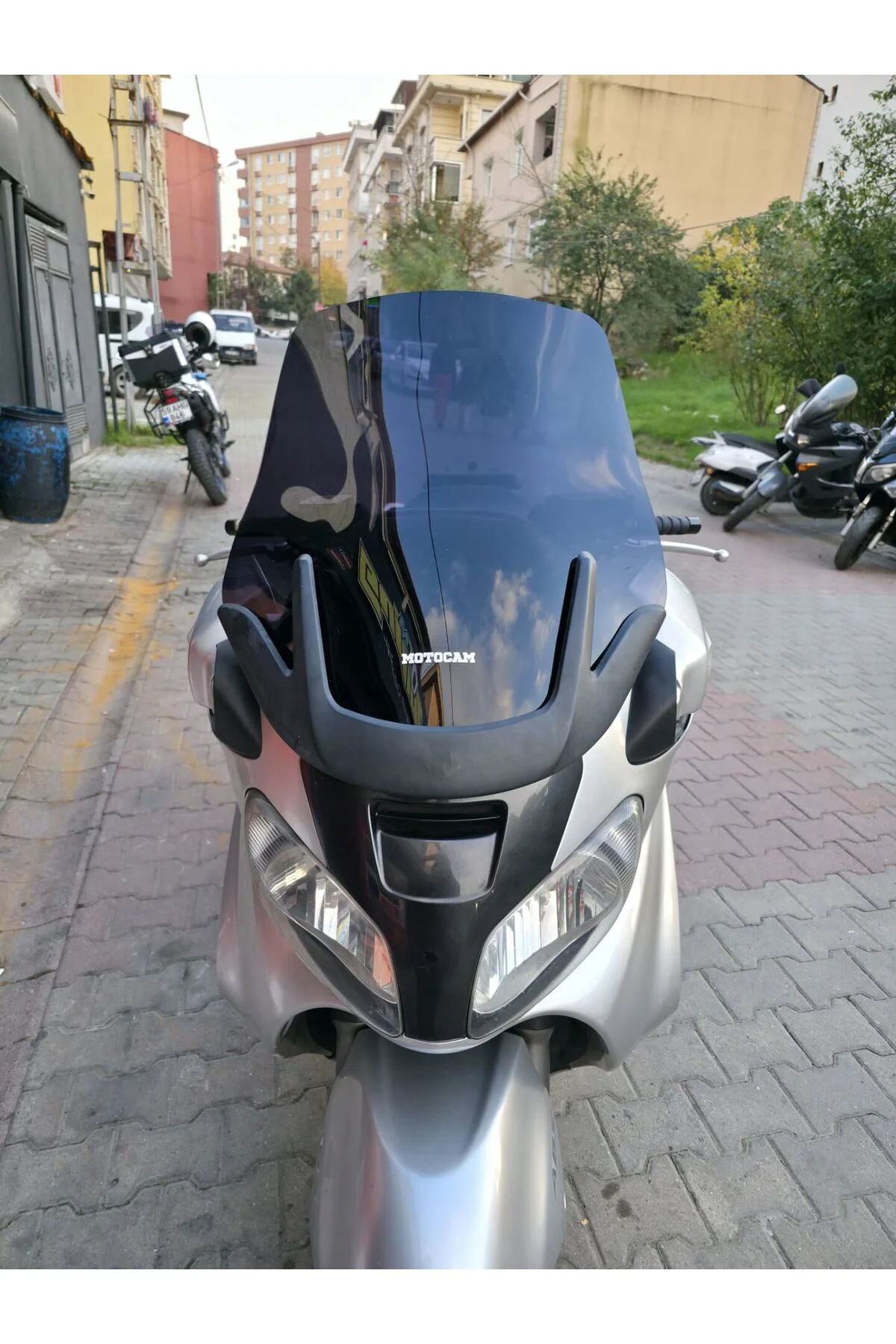 Suzuki Burgman 650 Ön Cam 2001-2004 Model 60cm Siyah Renkli 4mm