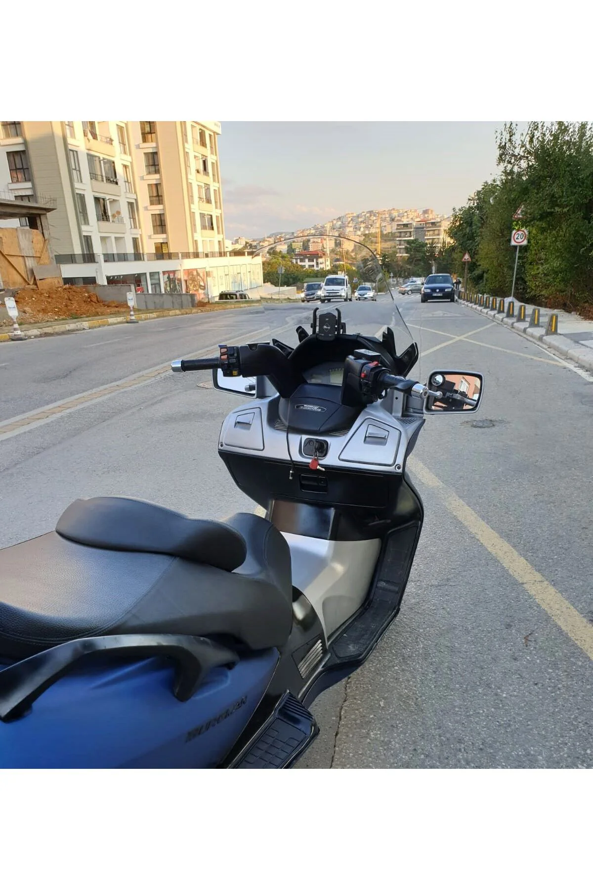 Suzuki Burgman 650 Ön Cam 2005-2008 Model 65cm Şeffaf Renkli 4mm