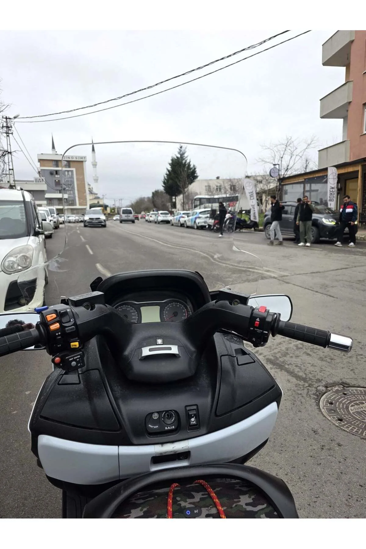 Suzuki Burgman 650 Ön Cam 2013-2018 Model 76cm Şeffaf Renkli 4mm