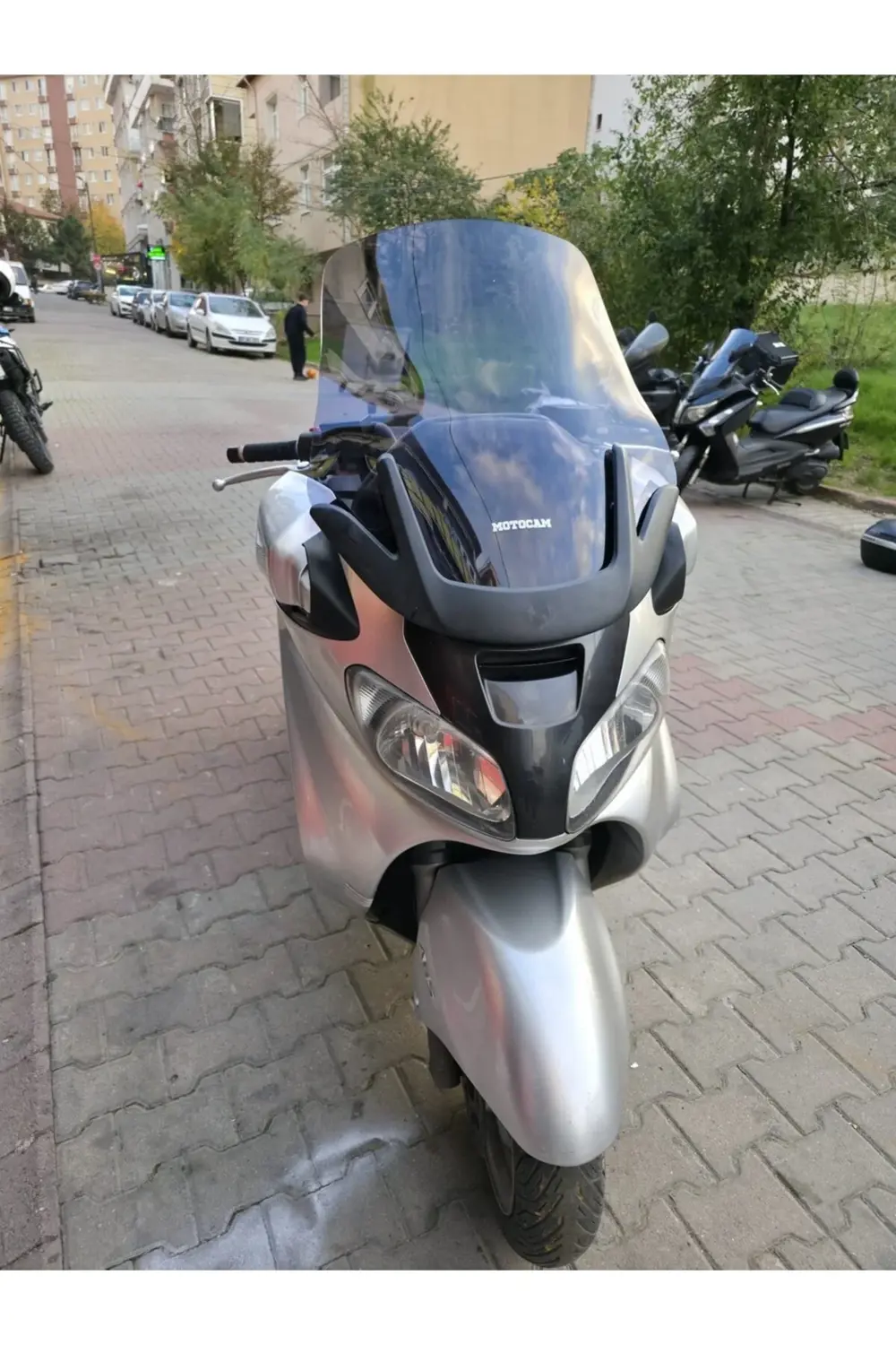 Suzuki Burgman 650 Ön Cam 2001-2004 Model 60cm Füme Renkli 4mm