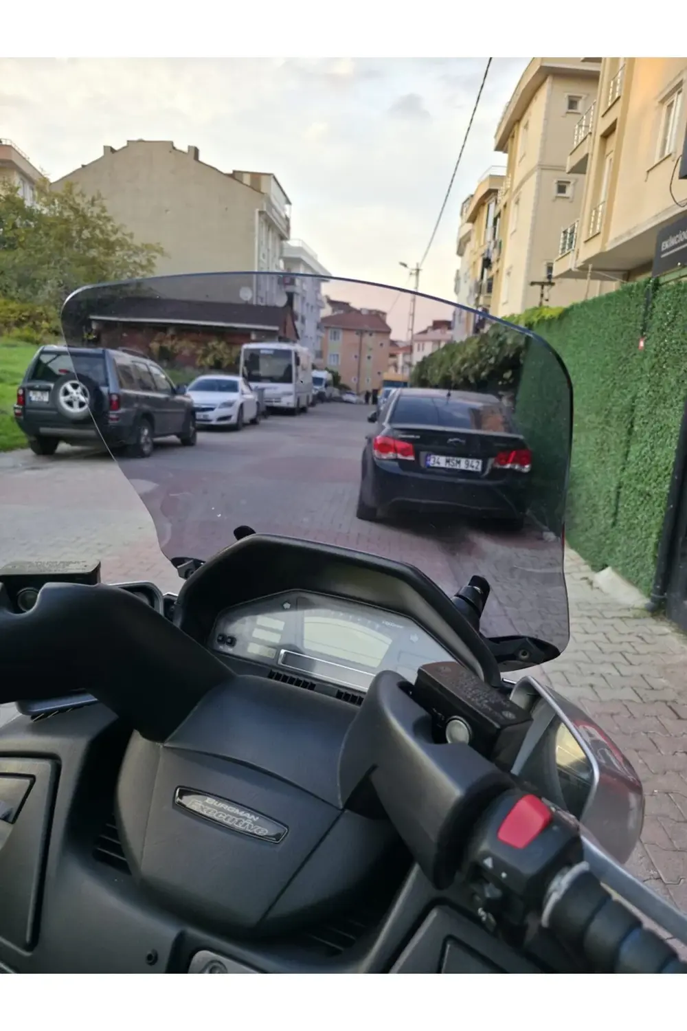 Suzuki Burgman 650 Ön Cam 2001-2004 Model 60cm Füme Renkli 4mm