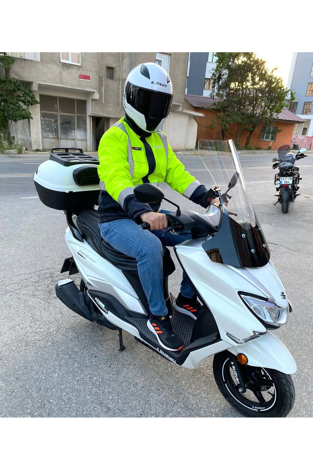 Suzuki Burgman Street EX 125 Ön Cam 2023-2026 Model 62cm Şeffaf Renkli 4mm