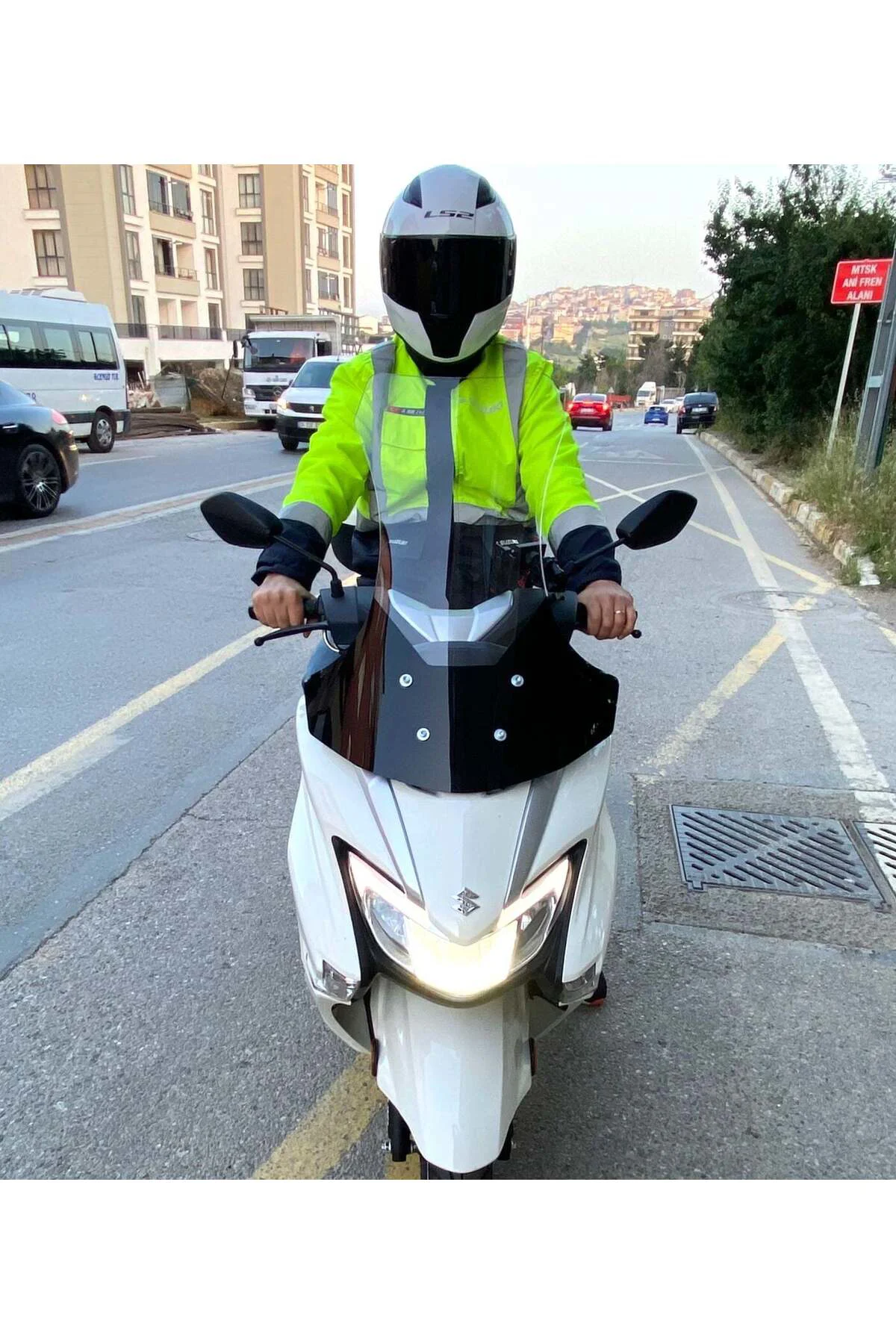 Suzuki Burgman Street EX 125 Ön Cam 2023-2026 Model 62cm Şeffaf Renkli 4mm