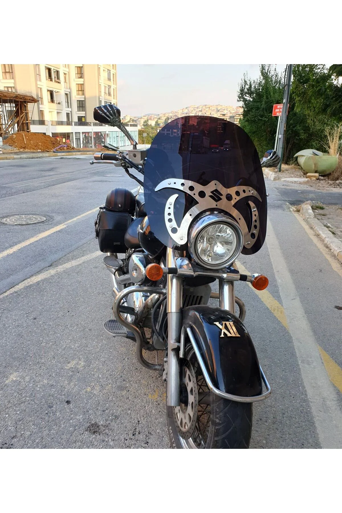 Suzuki C 800 Ön Cam 2004-2016 Model 61cm Siyah Renkli 4mm APARATS