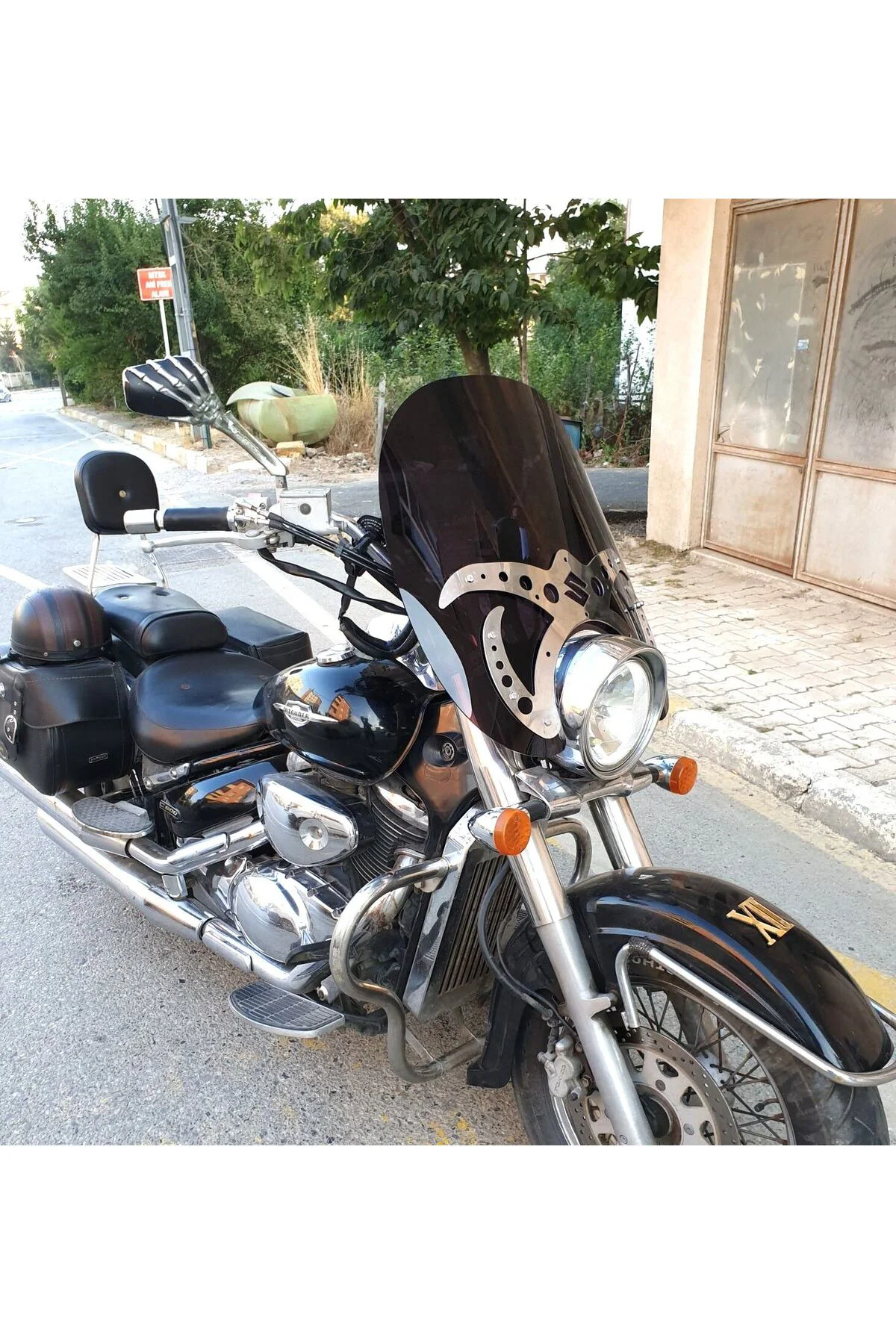 Suzuki C 800 Ön Cam 2004-2016 Model 61cm Siyah Renkli 4mm APARATS