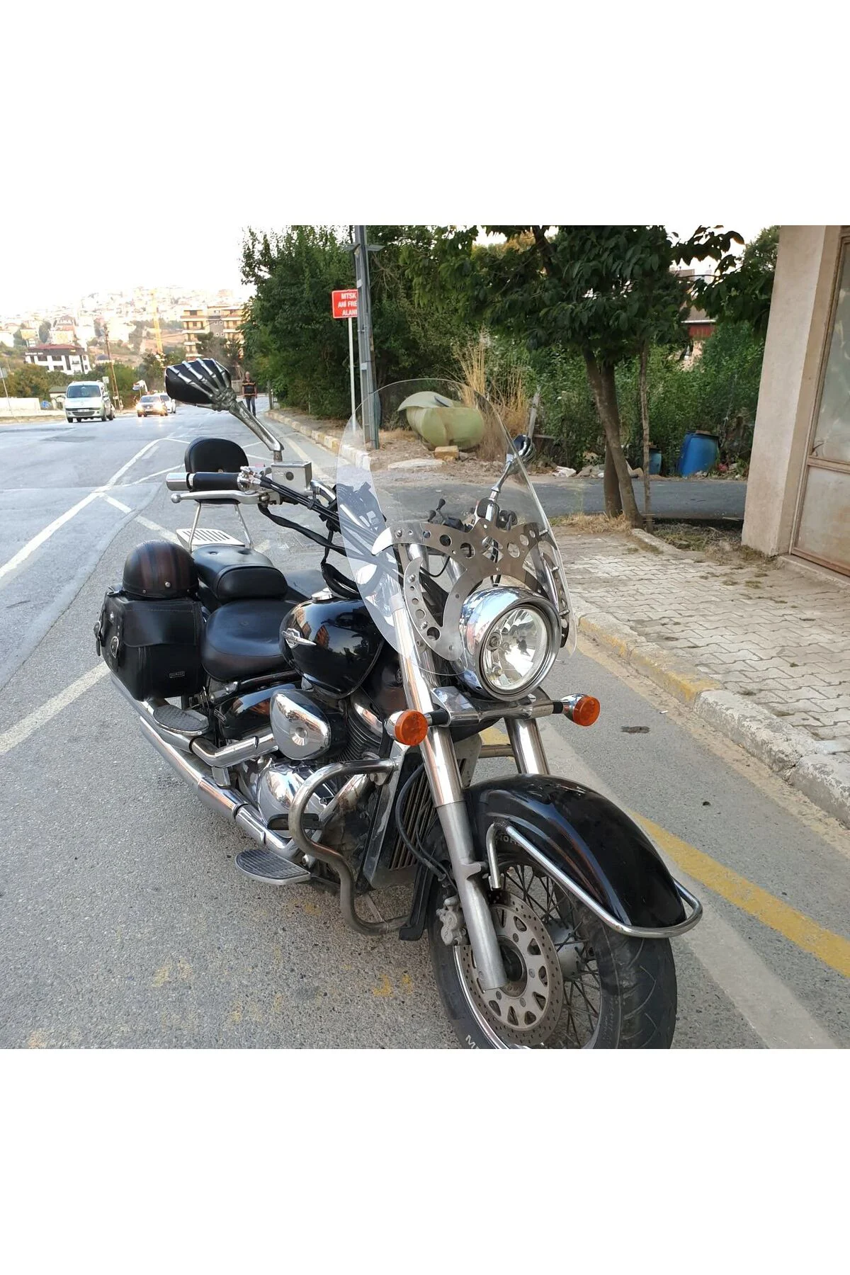 Suzuki C 800 Ön Cam 2004-2016 Model 61cm Şeffaf Renkli 4mm APARATSIZDIR Suzuki C 800 Ön Cam 2004-2016 Model 61cm Şeffaf Renkli 4mm APARATSIZDIR