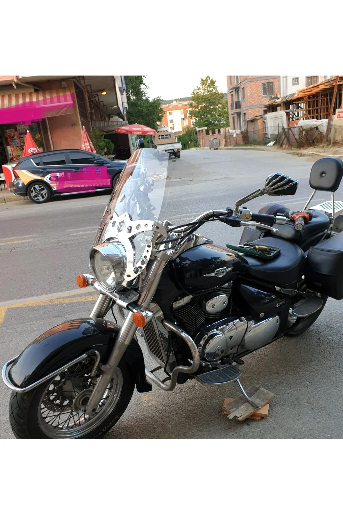 Suzuki C 800 Ön Cam 2004-2016 Model 61cm Şeffaf Renkli 4mm APARATSIZDIR Suzuki C 800 Ön Cam 2004-2016 Model 61cm Şeffaf Renkli 4mm APARATSIZDIR