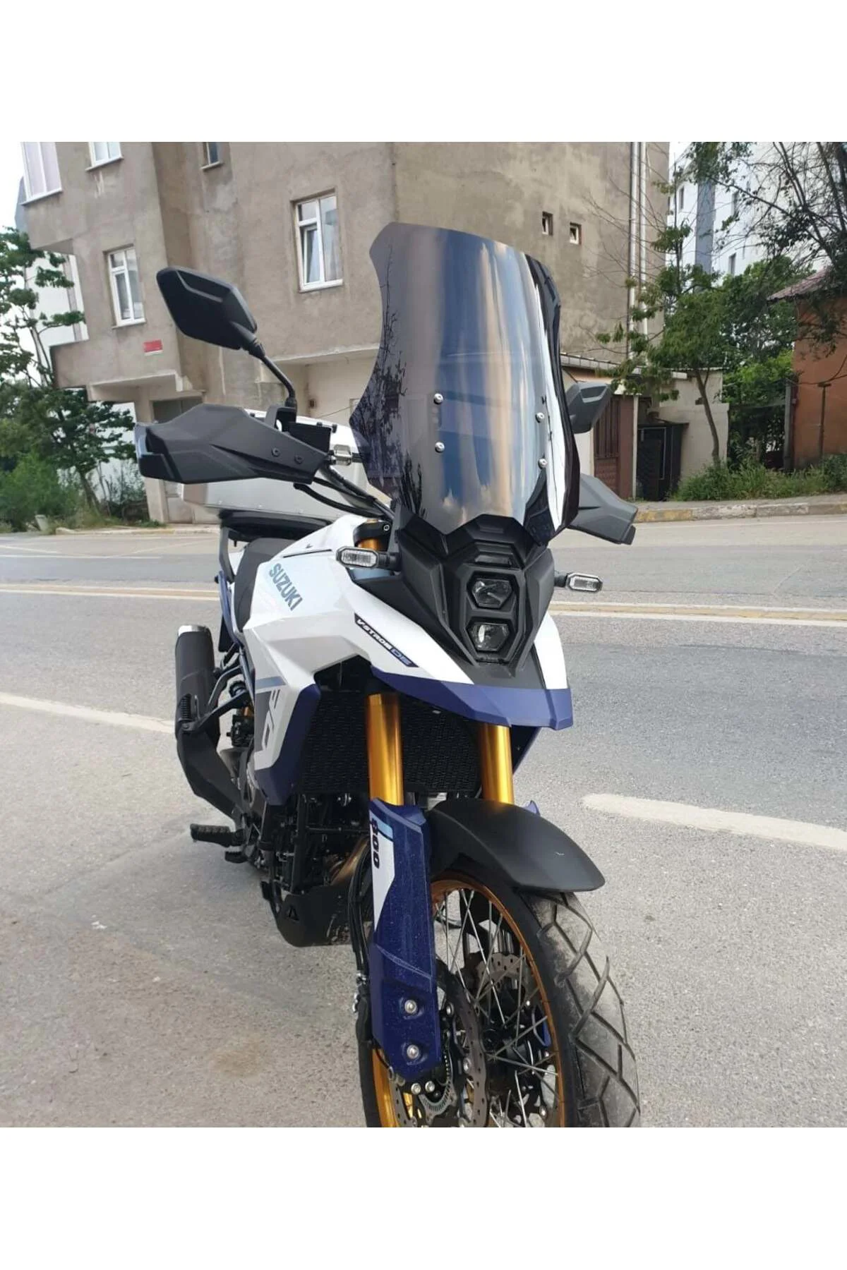 Suzuki V-strom 800 DE Ön Cam 2023-2026 Model 50cm Siyah Renkli 4mm