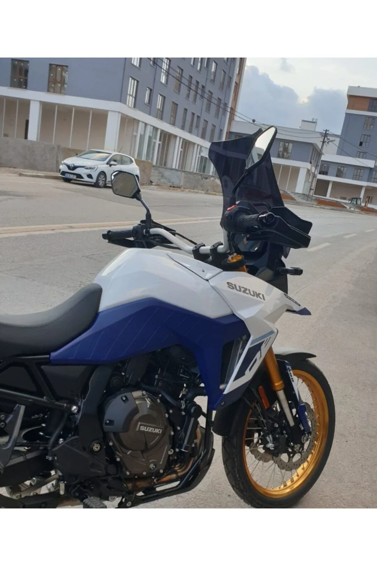 Suzuki V-strom 800 DE Ön Cam 2023-2026 Model 50cm Siyah Renkli 4mm