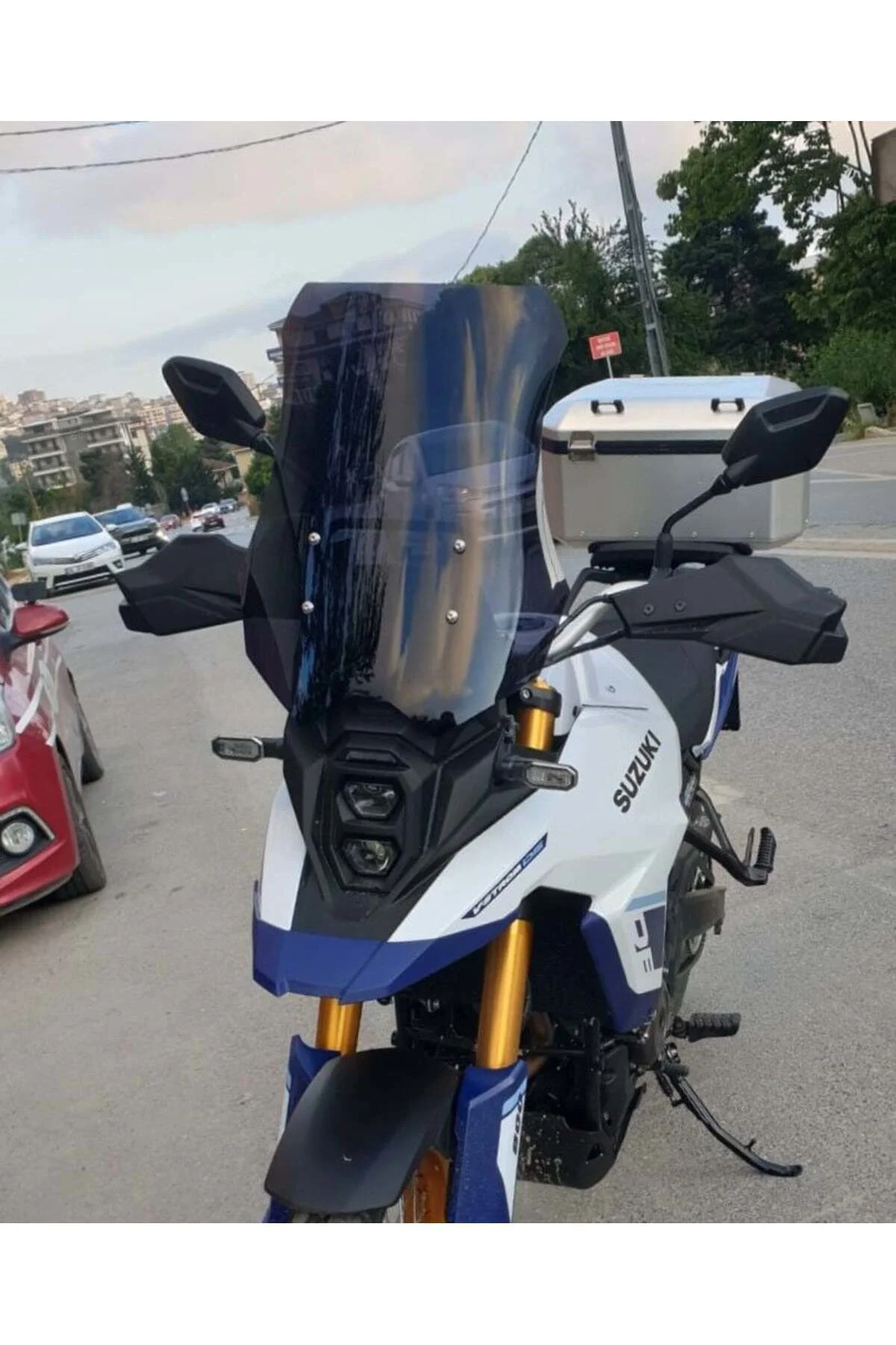 Suzuki V-strom 800 SE Ön Cam 2023-2026 Model 50cm Siyah Renkli 4m