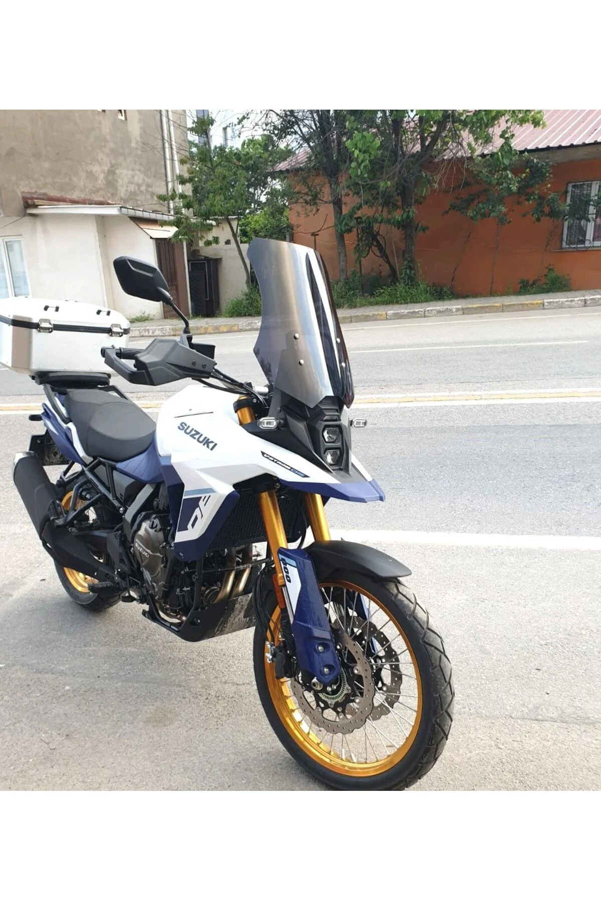 Suzuki V-strom 800 SE Ön Cam 2023-2026 Model 50cm Siyah Renkli 4m