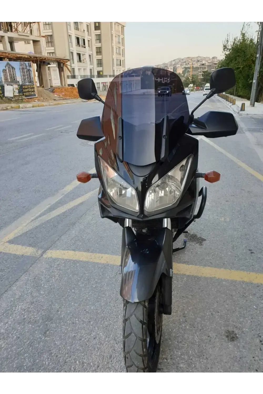 Suzuki V-strom DL 1000 Ön Cam 2004-2010 Model 45cm Siyah Renkli 4