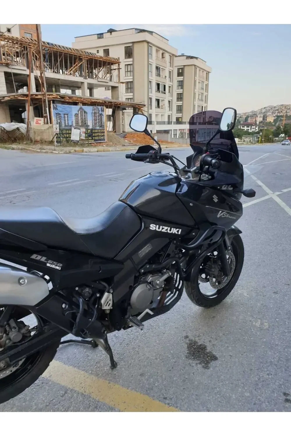 Suzuki V-strom DL 1000 Ön Cam 2004-2010 Model 45cm Siyah Renkli 4