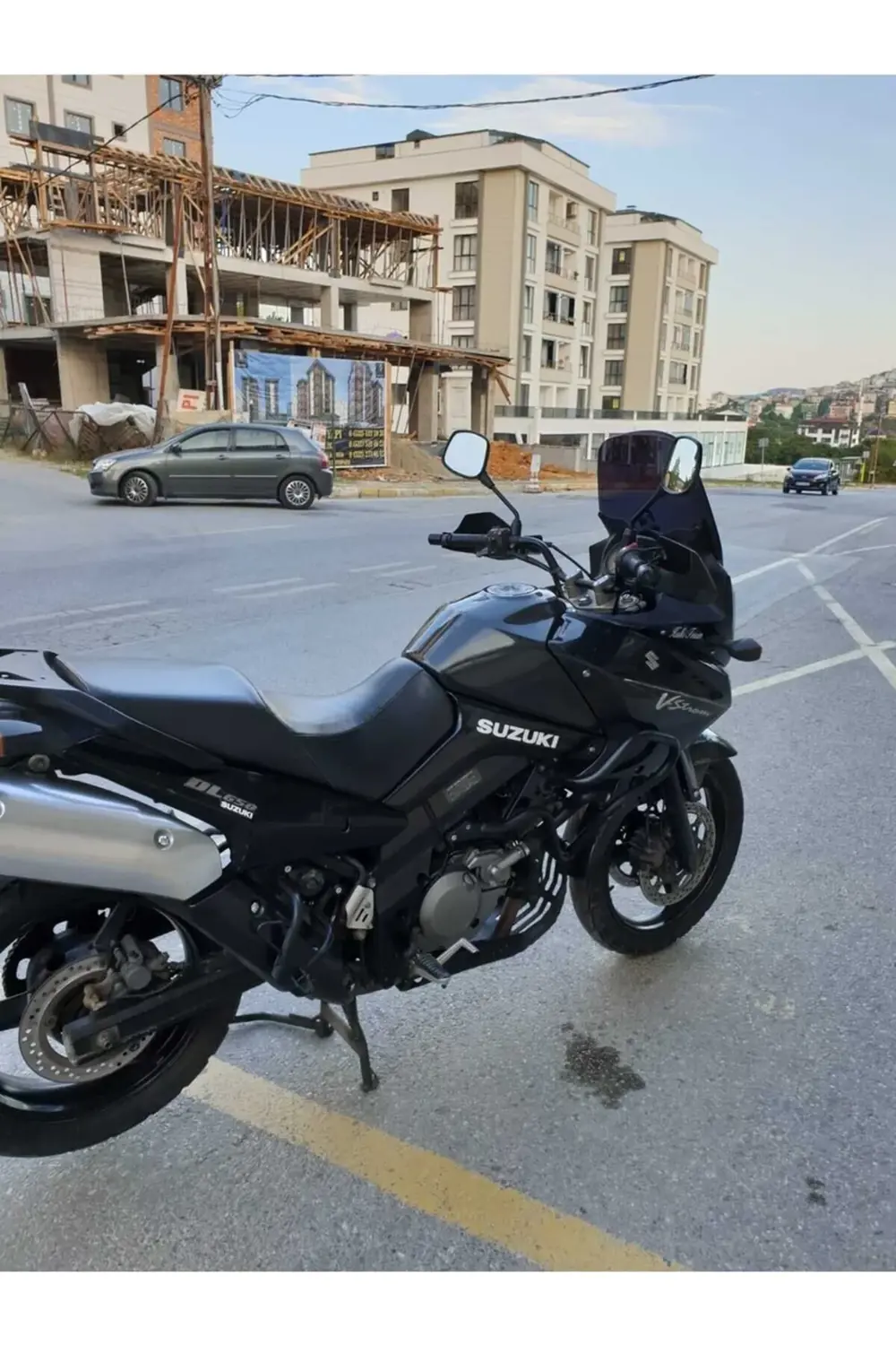 Suzuki V-strom DL 1000 Ön Cam 2004-2010 Model 45cm Siyah Renkli 4