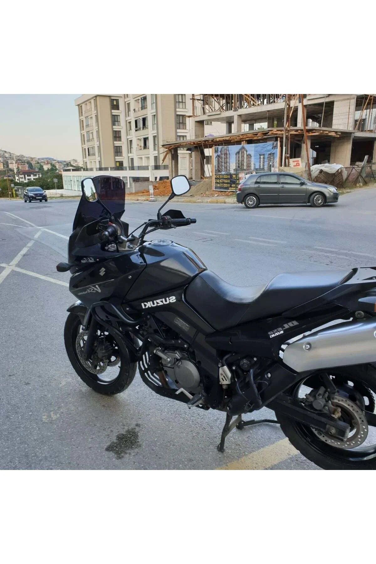 Suzuki V-strom DL 1000 Ön Cam 2004-2010 Model 45cm Siyah Renkli 4