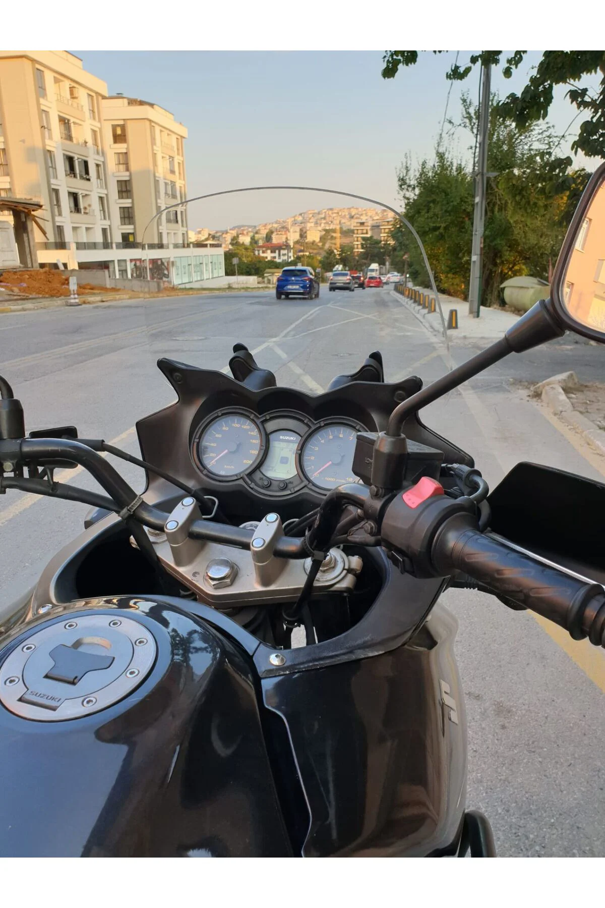 Suzuki V-strom DL 1000 Ön Cam 2004-2010 Model 45cm Şeffaf Renkli 