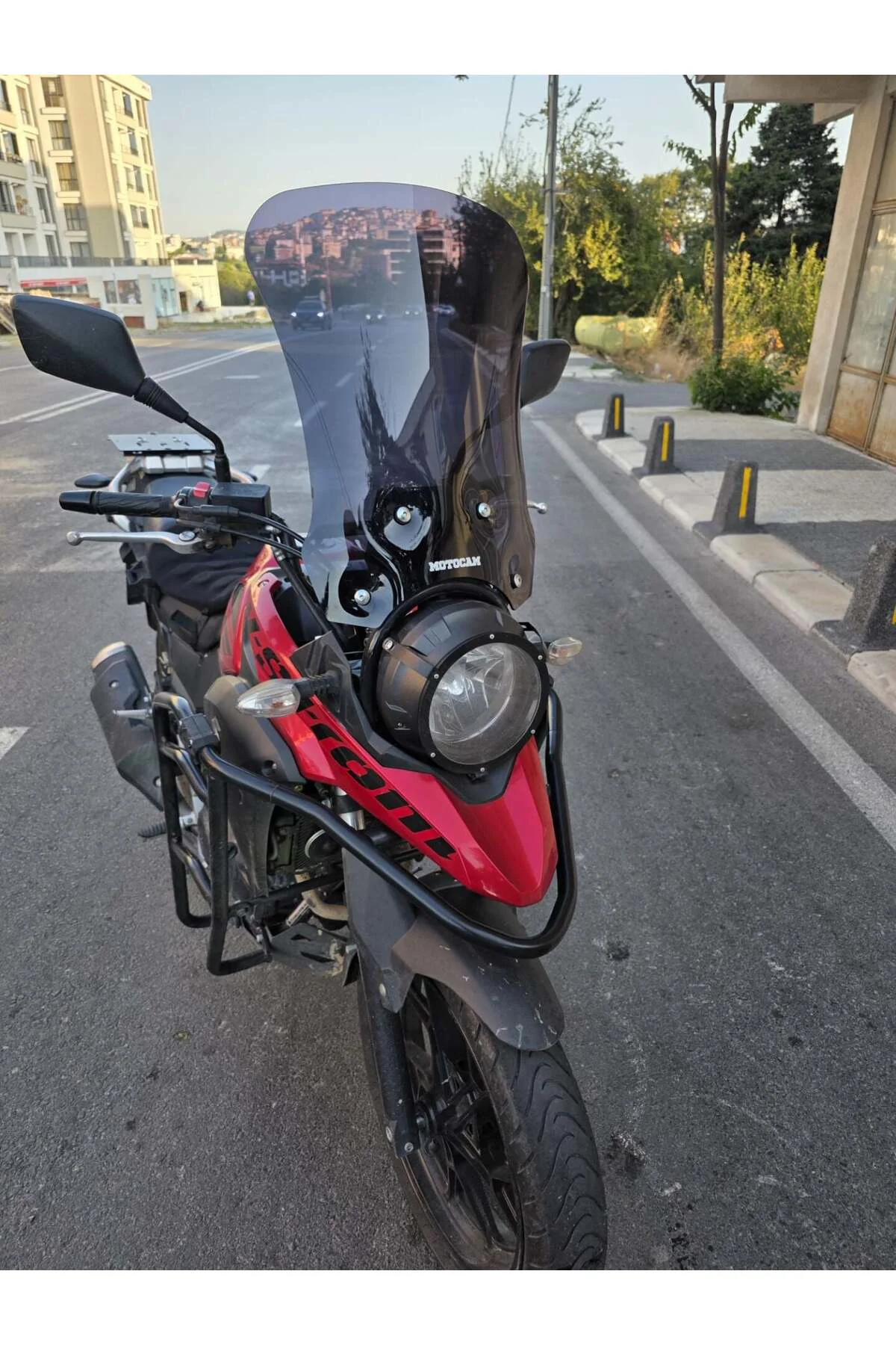 Suzuki V-Strom DL 250 Ön Cam 2017-2020 Model 51cm Siyah Renkli 4m
