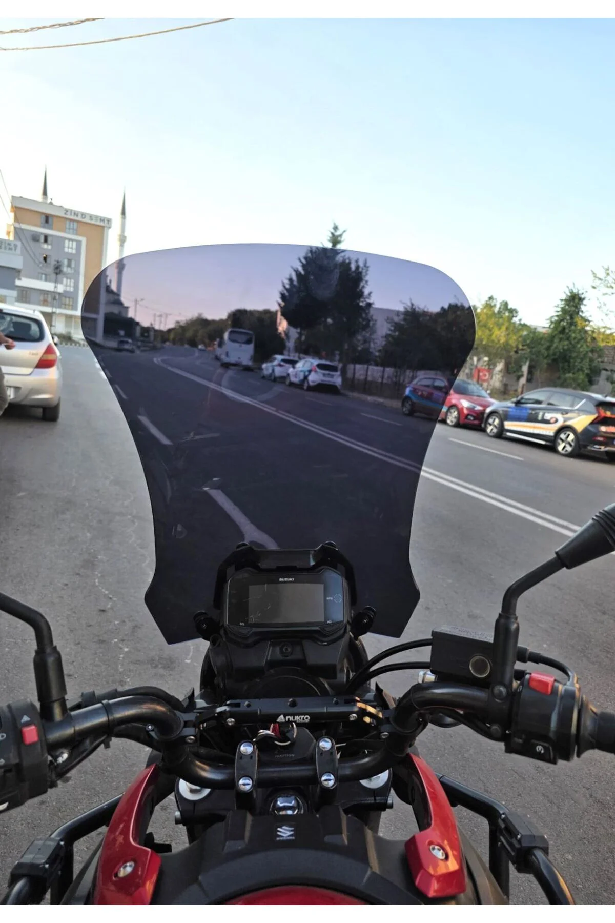 Suzuki V-Strom DL 250 Ön Cam 2017-2020 Model 51cm Siyah Renkli 4m