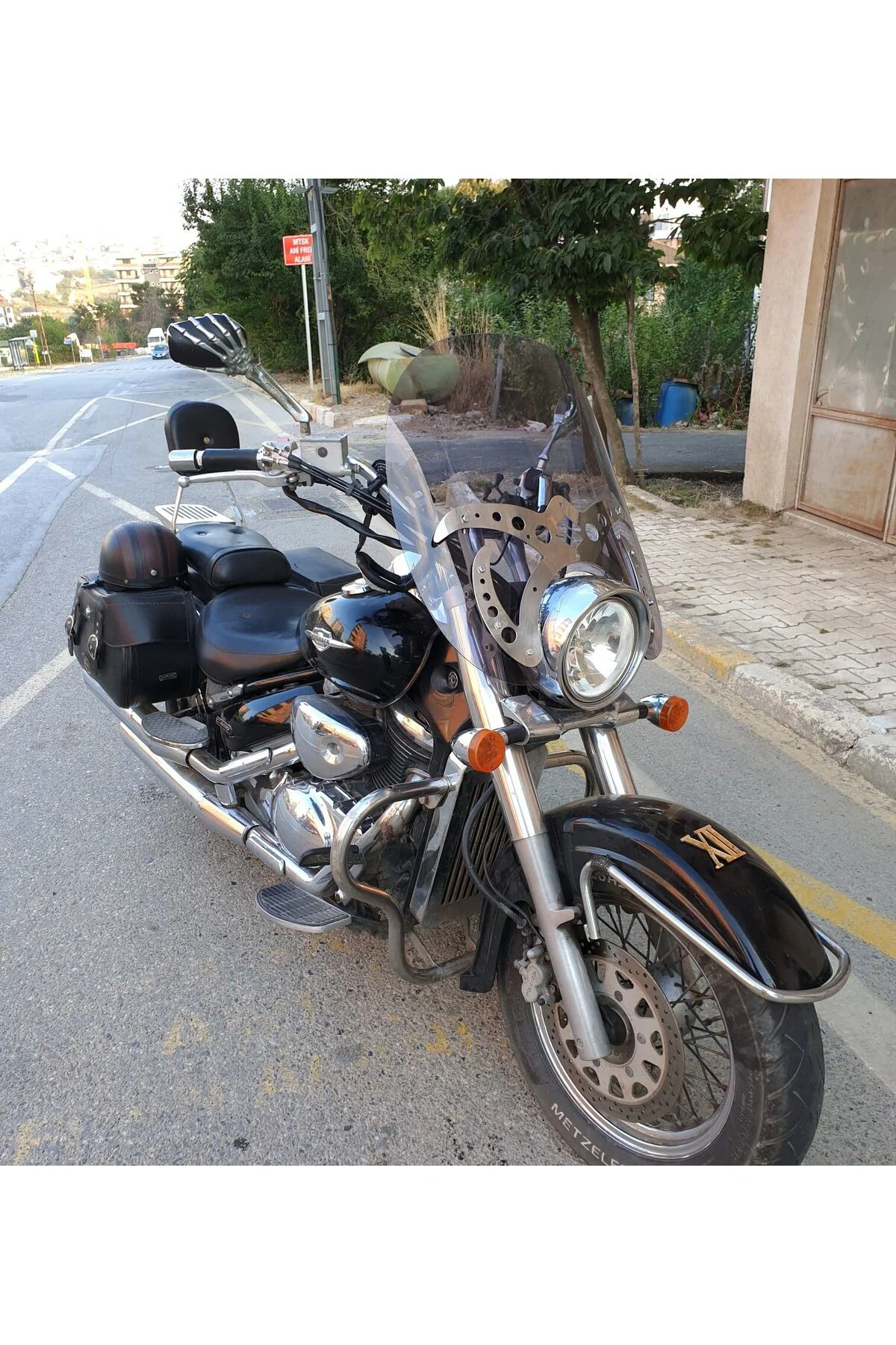 Suzuki VL 800 Ön Cam 2004-2016 Model 61cm Füme Renkli 4mm APARATSIZDIR