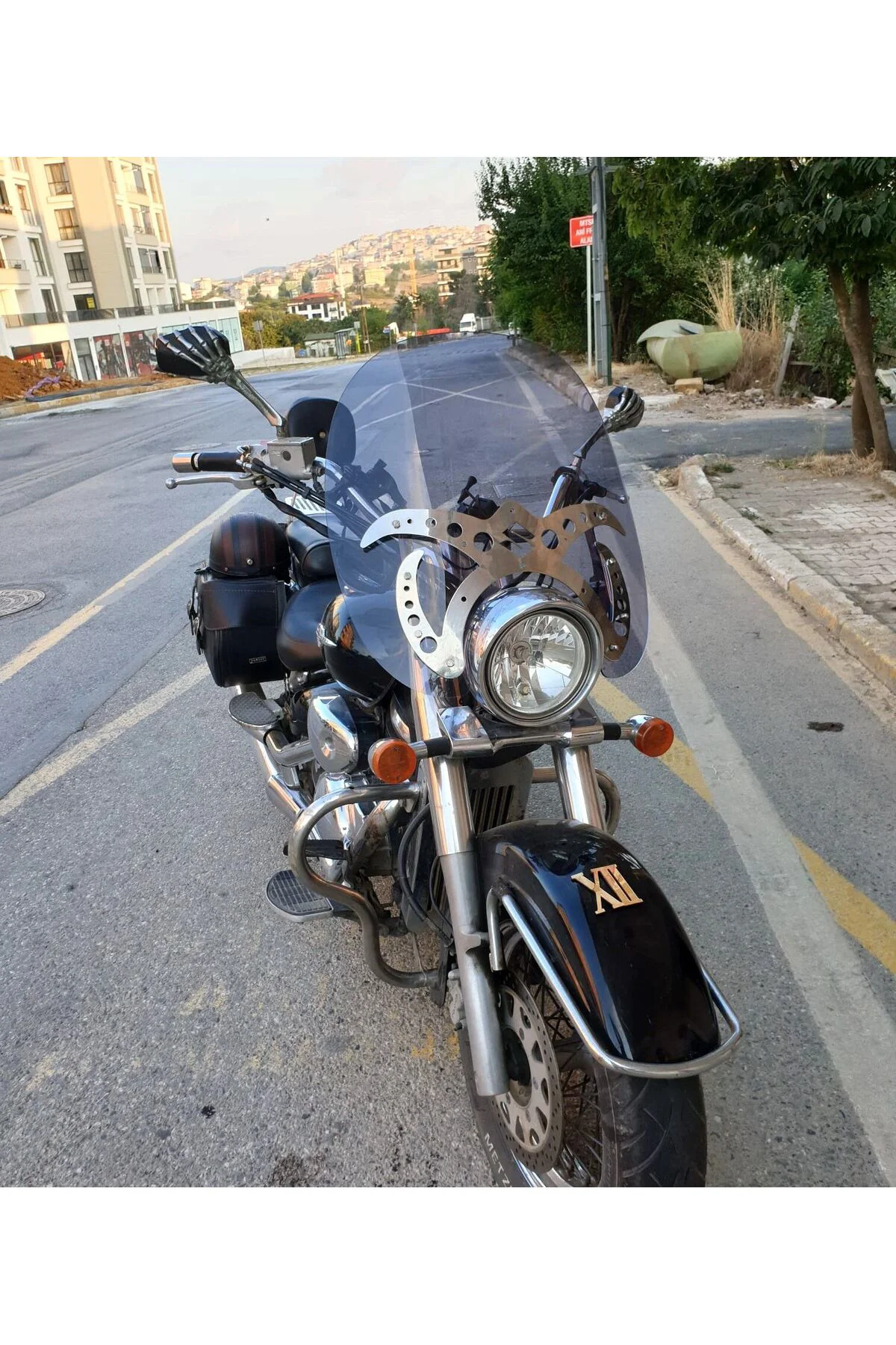 Suzuki VL 800 Ön Cam 2004-2016 Model 61cm Füme Renkli 4mm APARATSIZDIR