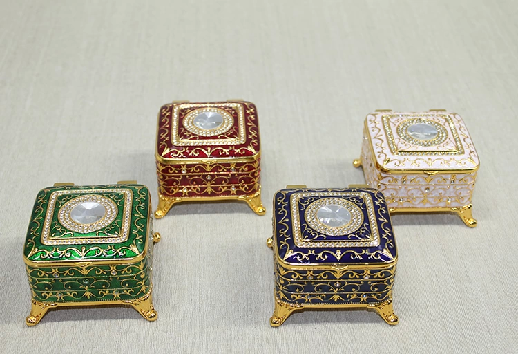 Just Cheap Store Swaroski Taşlı Kutu Alk4297