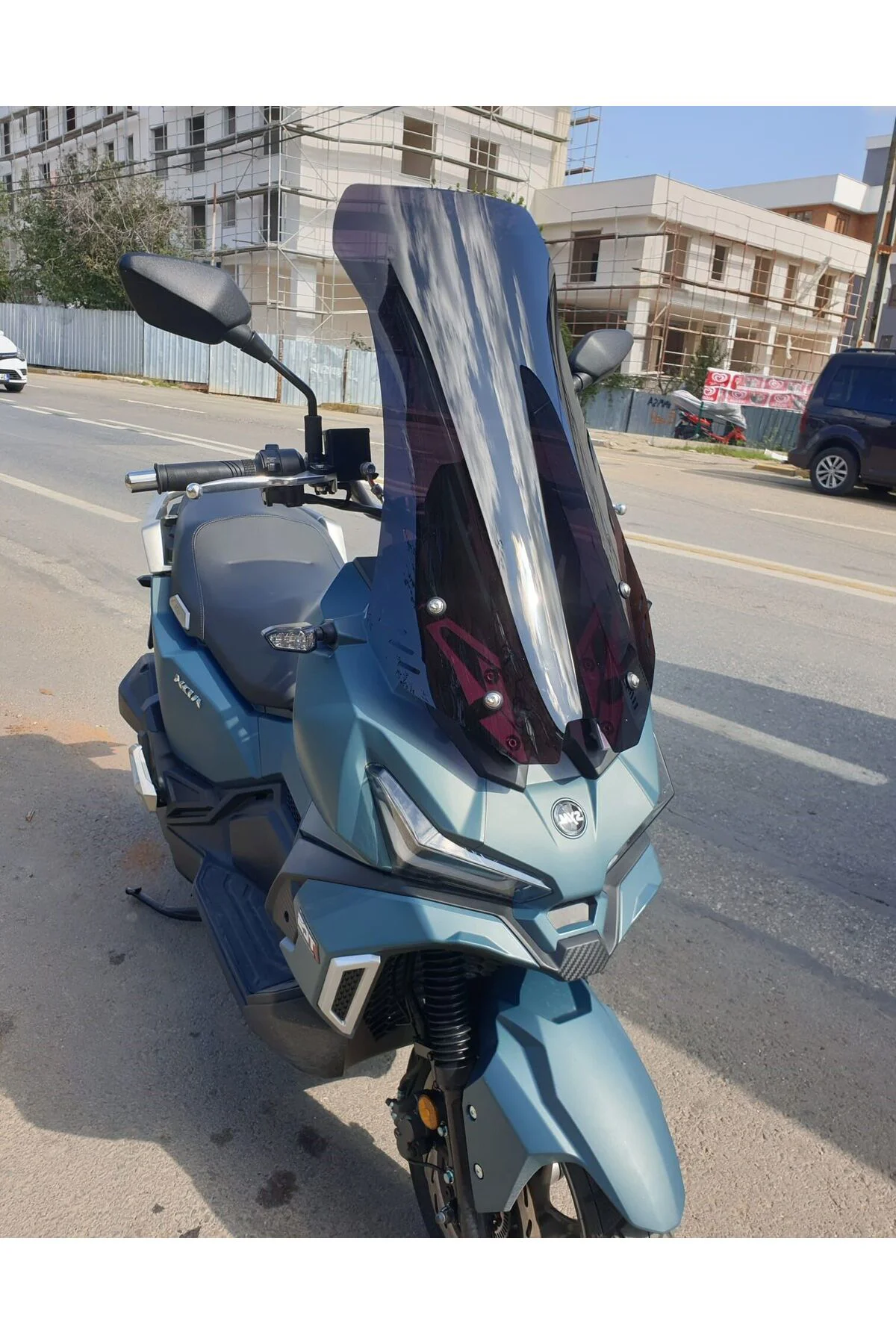 SYM Adx 125 Ön Cam 2023-2026 Model 62cm Siyah Renkli 4mm UZUN