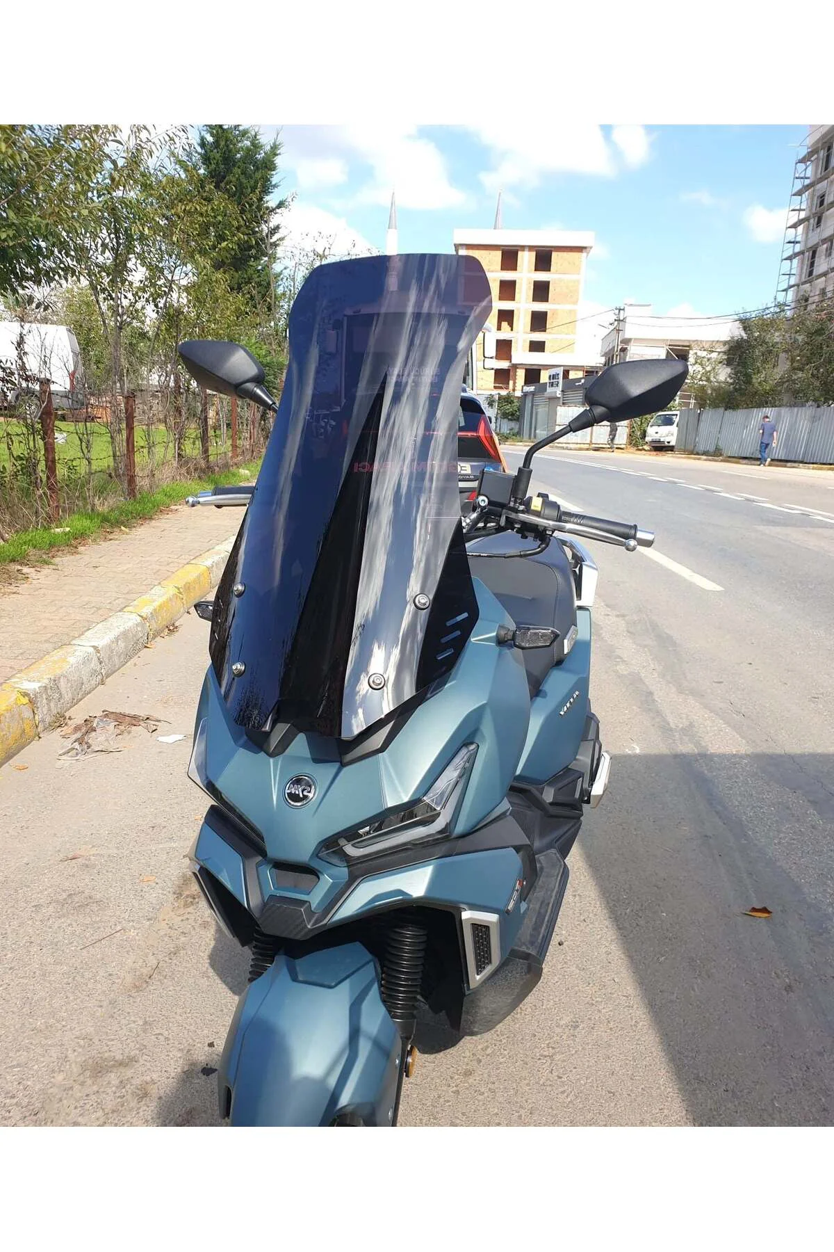 SYM Adx 125 Ön Cam 2023-2026 Model 70cm Siyah Renkli 4mm UZUN