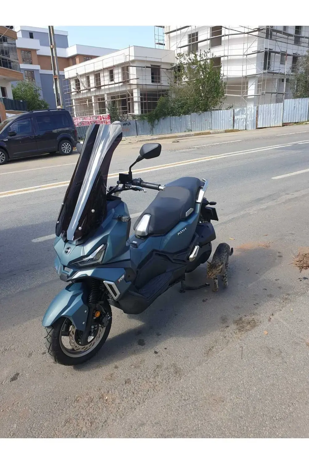 SYM Adx 125 Siperlik Ön Cam 2023-2025 Model 62cm Siyah Renkli 4mm