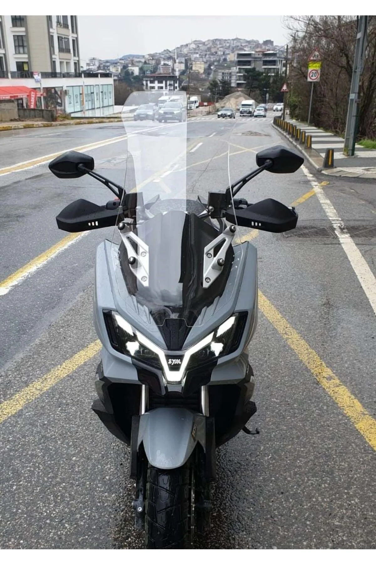 SYM ADX 250 Ön Cam 2024-2026 Model 75cm Şeffaf Renkli 4mm UZUN