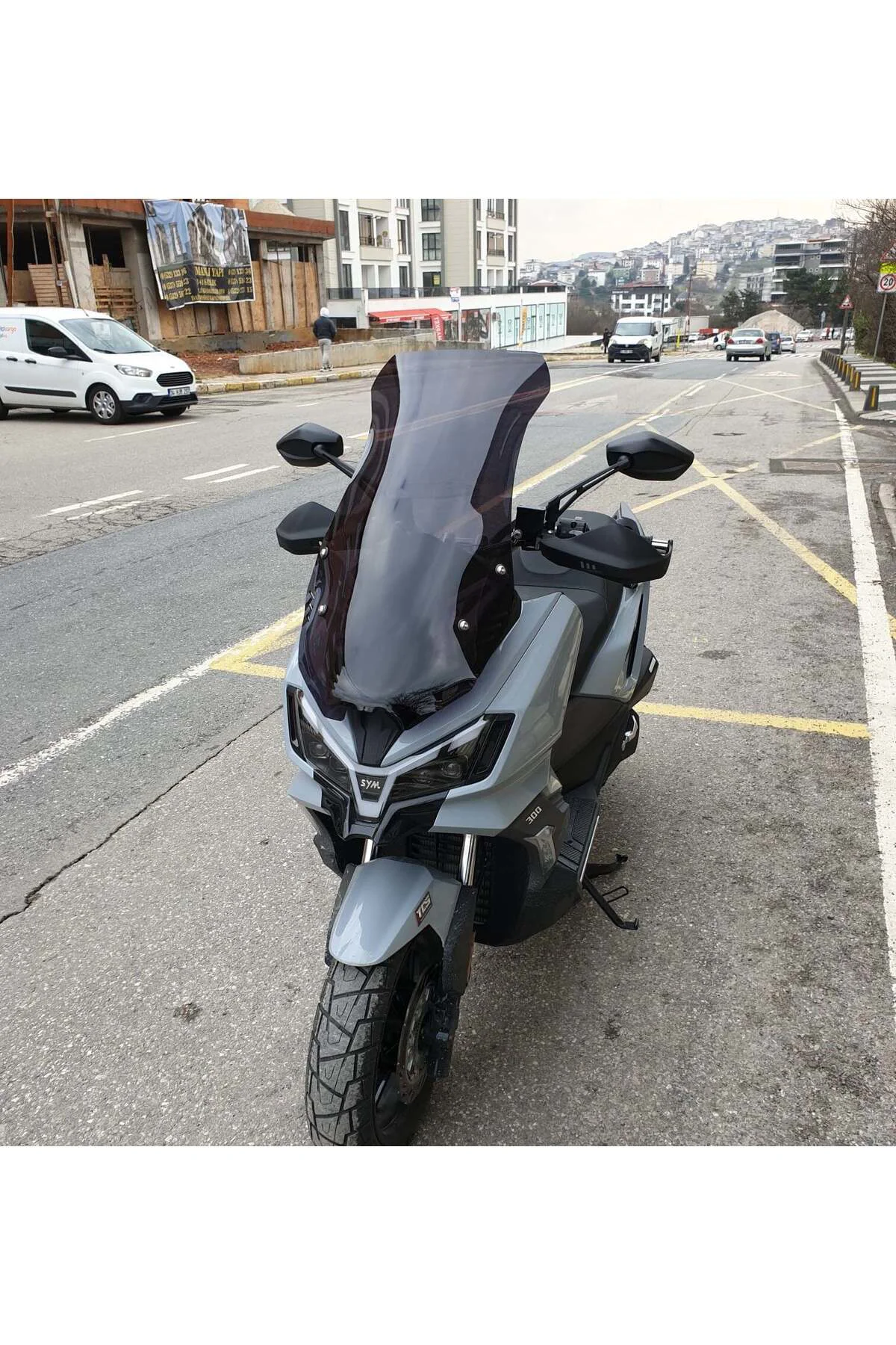 SYM ADX 300 Ön Cam 2024-2026 Model 75cm Siyah Renkli 4mm UZUN