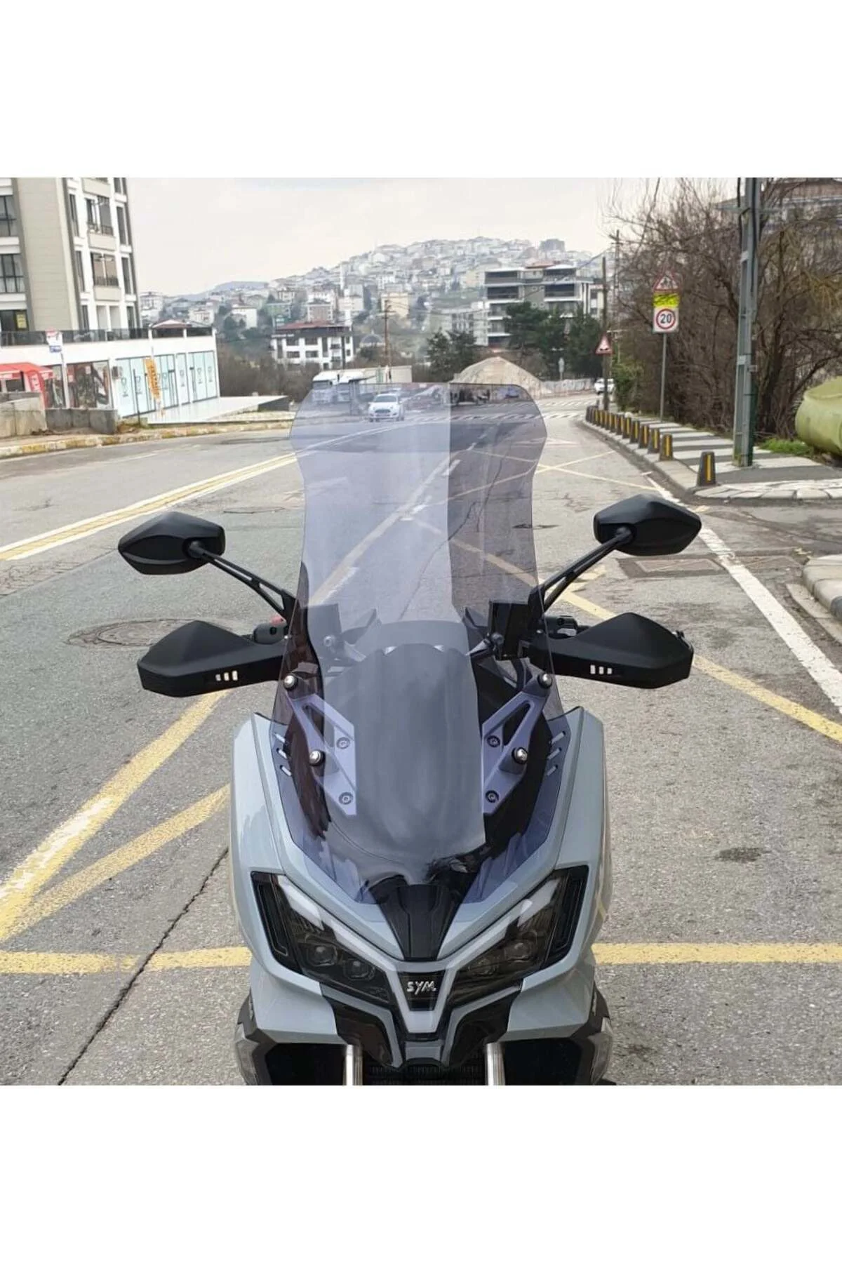 SYM ADX 300 Ön Cam 2024-2026 Model 75cm Füme Renkli 4mm UZUN