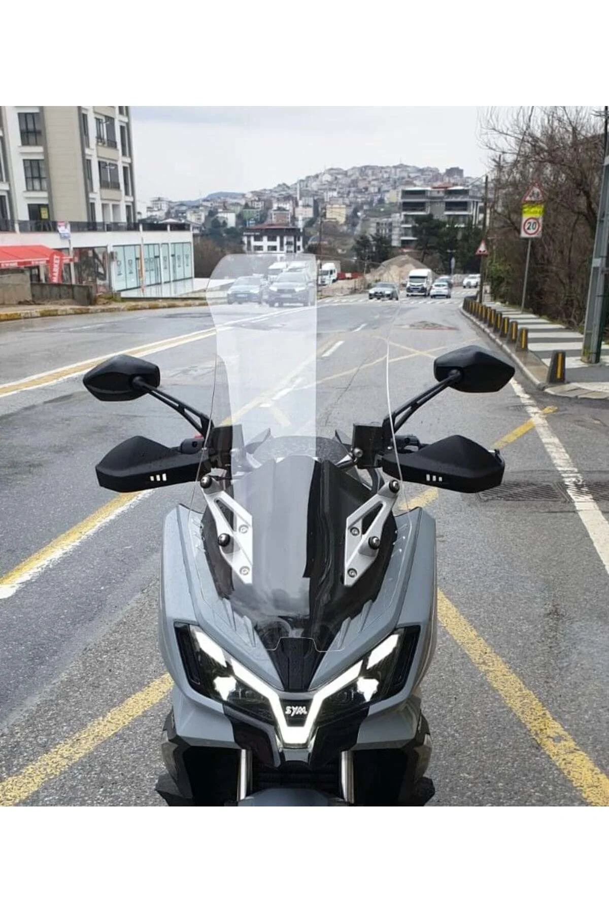 SYM ADX 300 Ön Cam 2024-2026 Model 75cm Şeffaf Renkli 4mm UZUN
