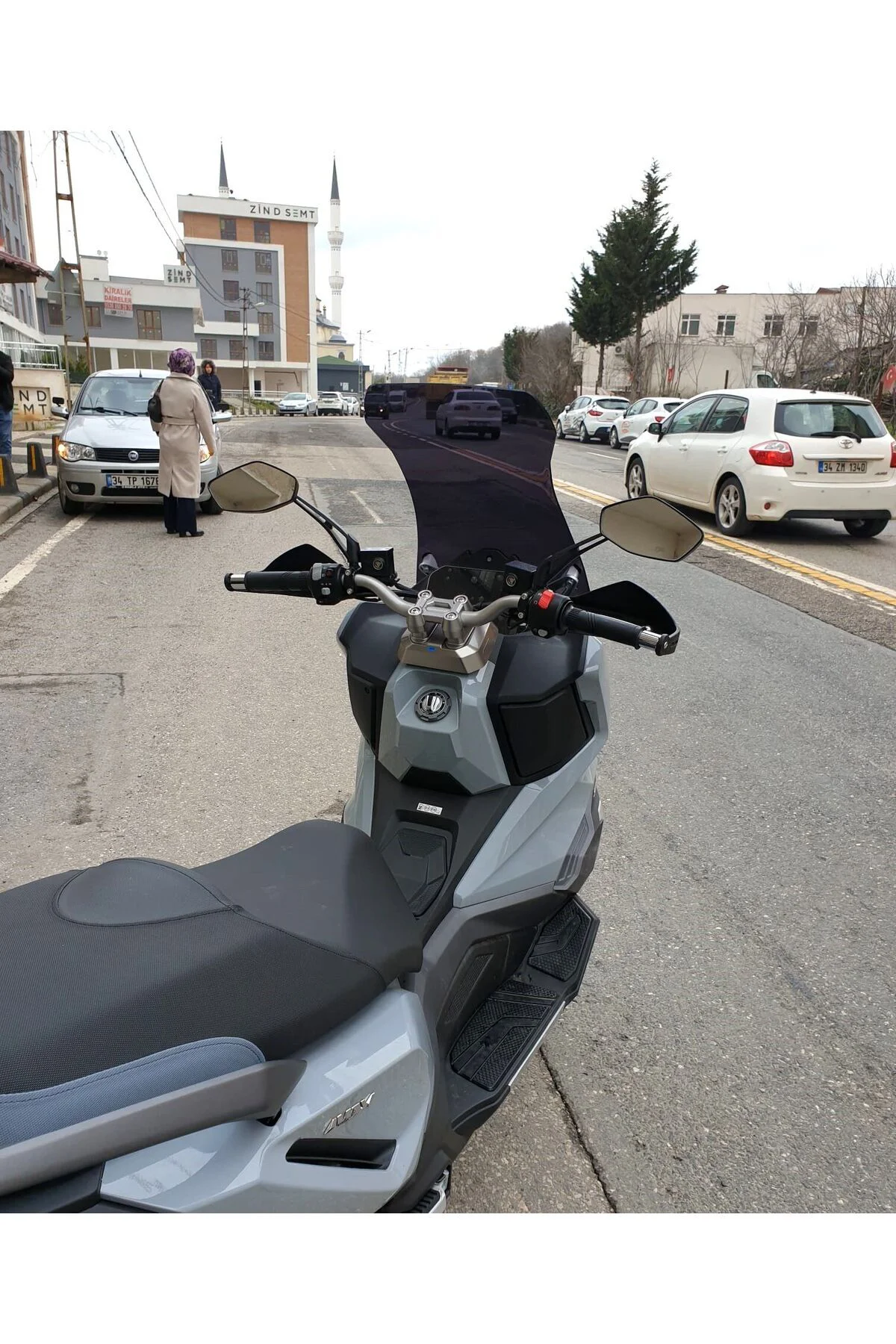 SYM ADX 300 Ön Cam 2024-2026 Model 75cm Siyah Renkli 4mm UZUN