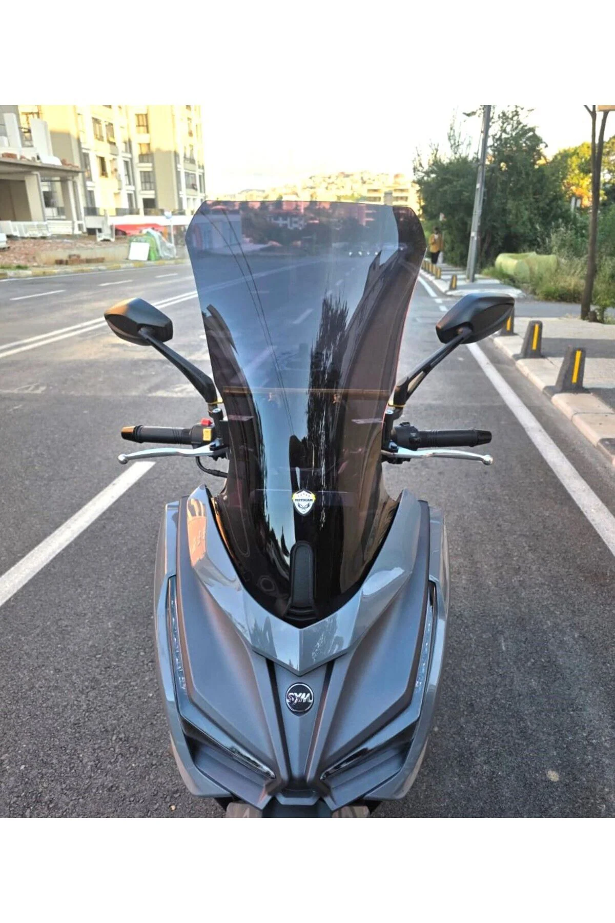 Sym Cruisym 150 GT Ön Cam 2023-2026 Model 58cm Siyah Renkli 4mm