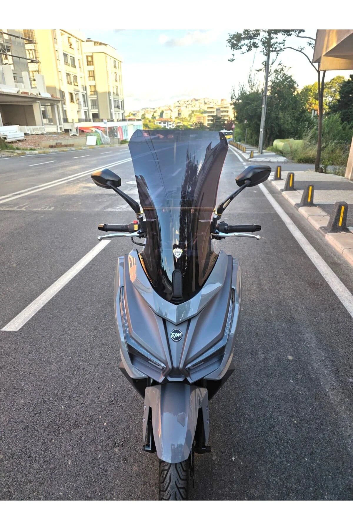 Sym Cruisym 150 GT Ön Cam 2023-2026 Model 58cm Siyah Renkli 4mm