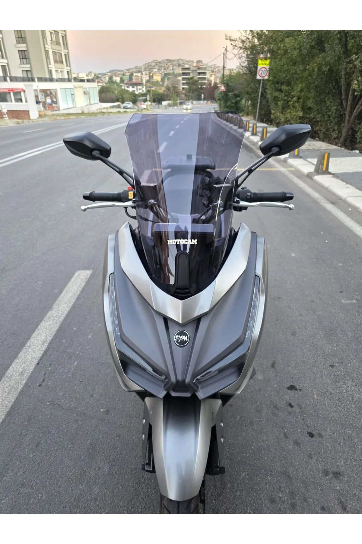 Sym Cruisym 150 GT Ön Cam 2023-2026 Model 45cm Füme Renkli 4mm