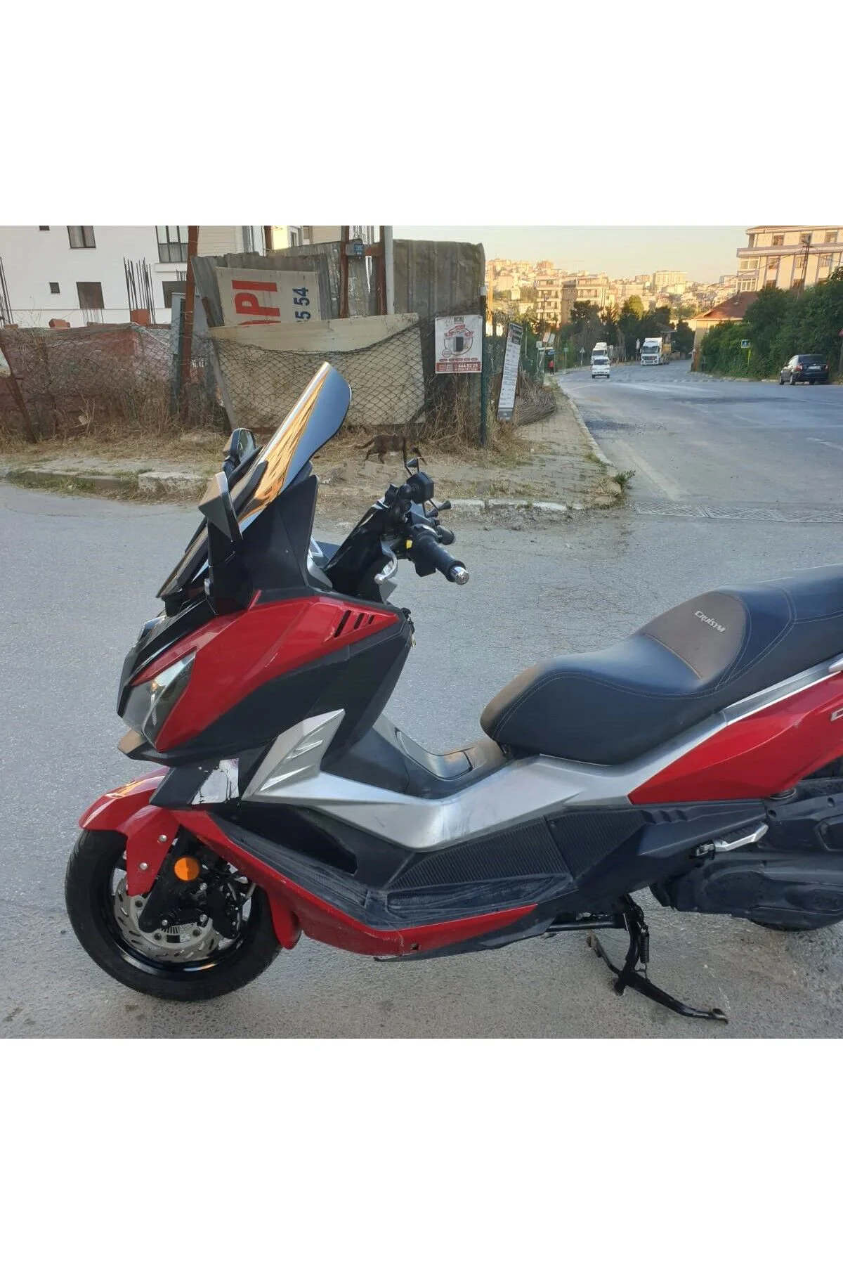 SYM Cruisym 250 İ Ön Cam 2018 Model 57cm Siyah Renkli 4mm UZUN