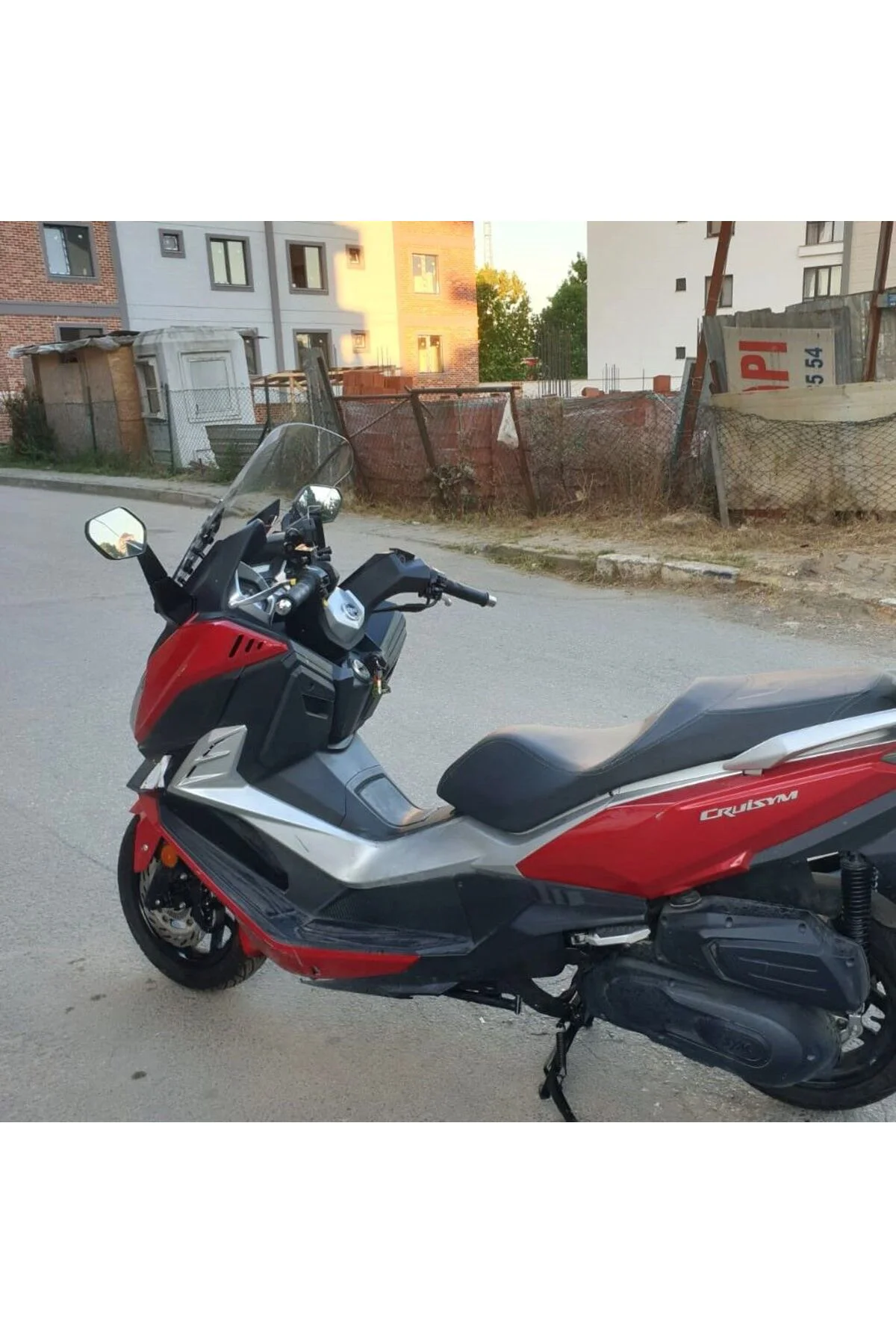 SYM Cruisym 250 İ Ön Cam 2018 Model 57cm Şeffaf Renkli 4mm UZUN
