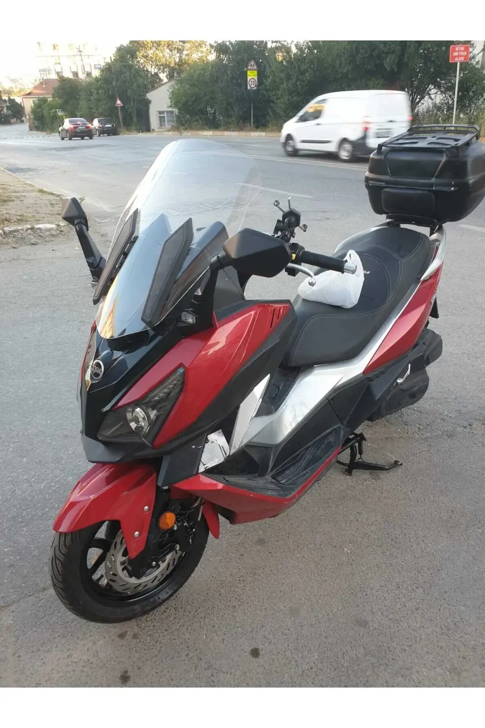 Sym Cruisym 250 Ön Cam 2018 Model 57cm Şeffaf Renkli 4mm Uzun Cam