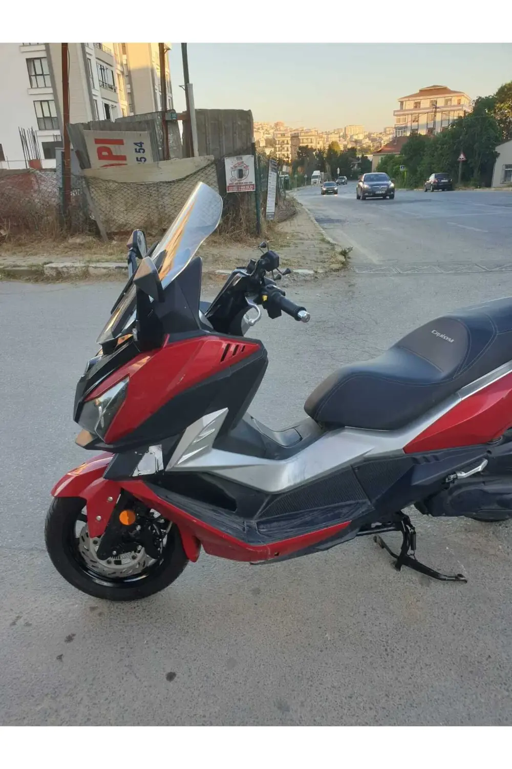 Sym Cruisym 250 Ön Cam 2018 Model 57cm Şeffaf Renkli 4mm Uzun Cam